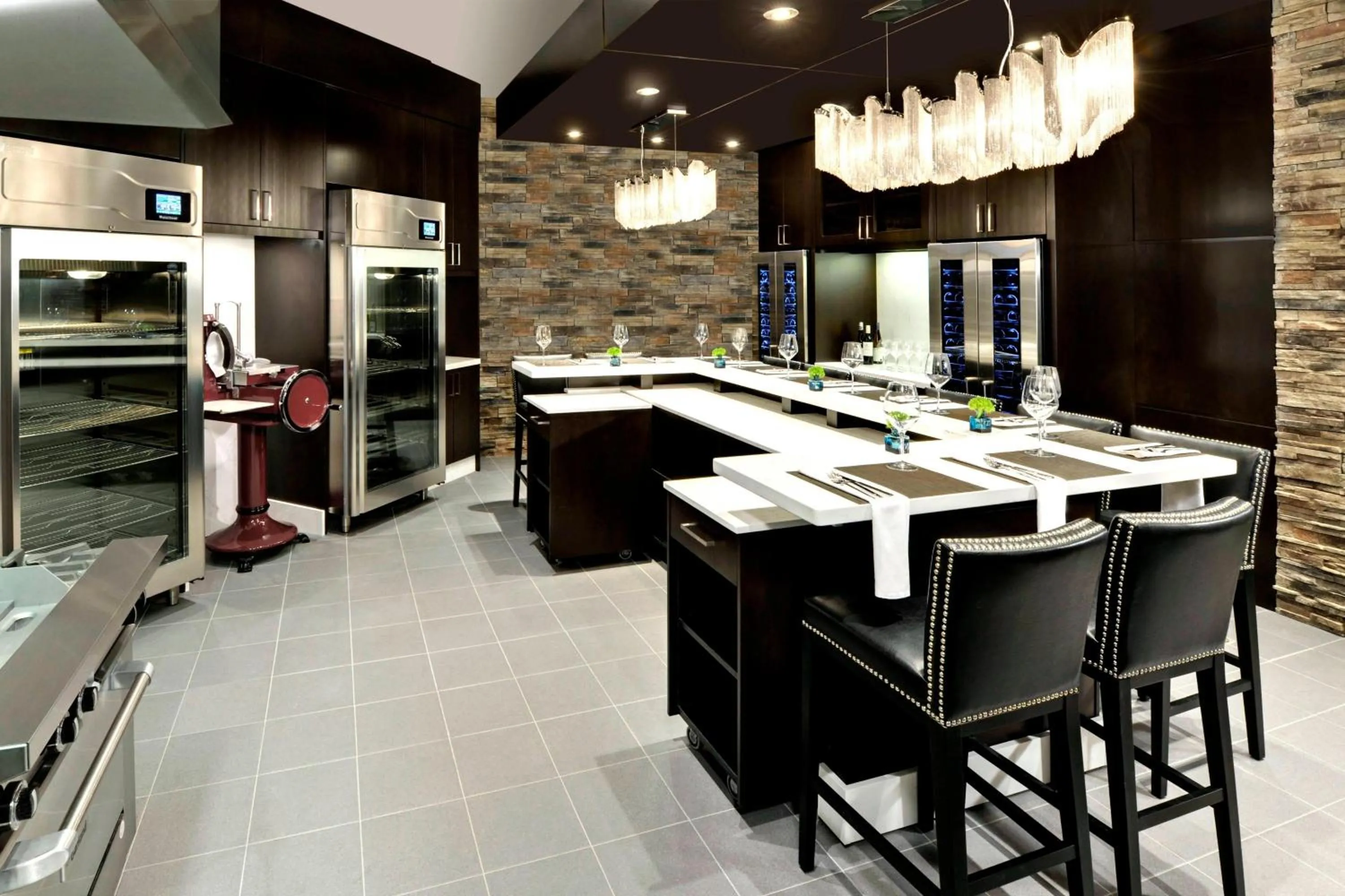 Restaurant/places to eat in The Westin Harbour Castle, Toronto