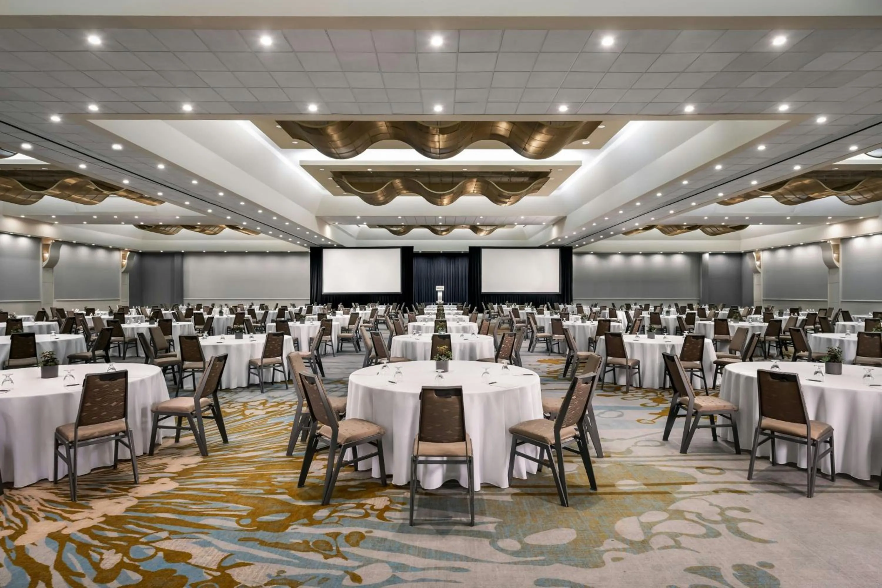 Meeting/conference room in The Westin Harbour Castle, Toronto
