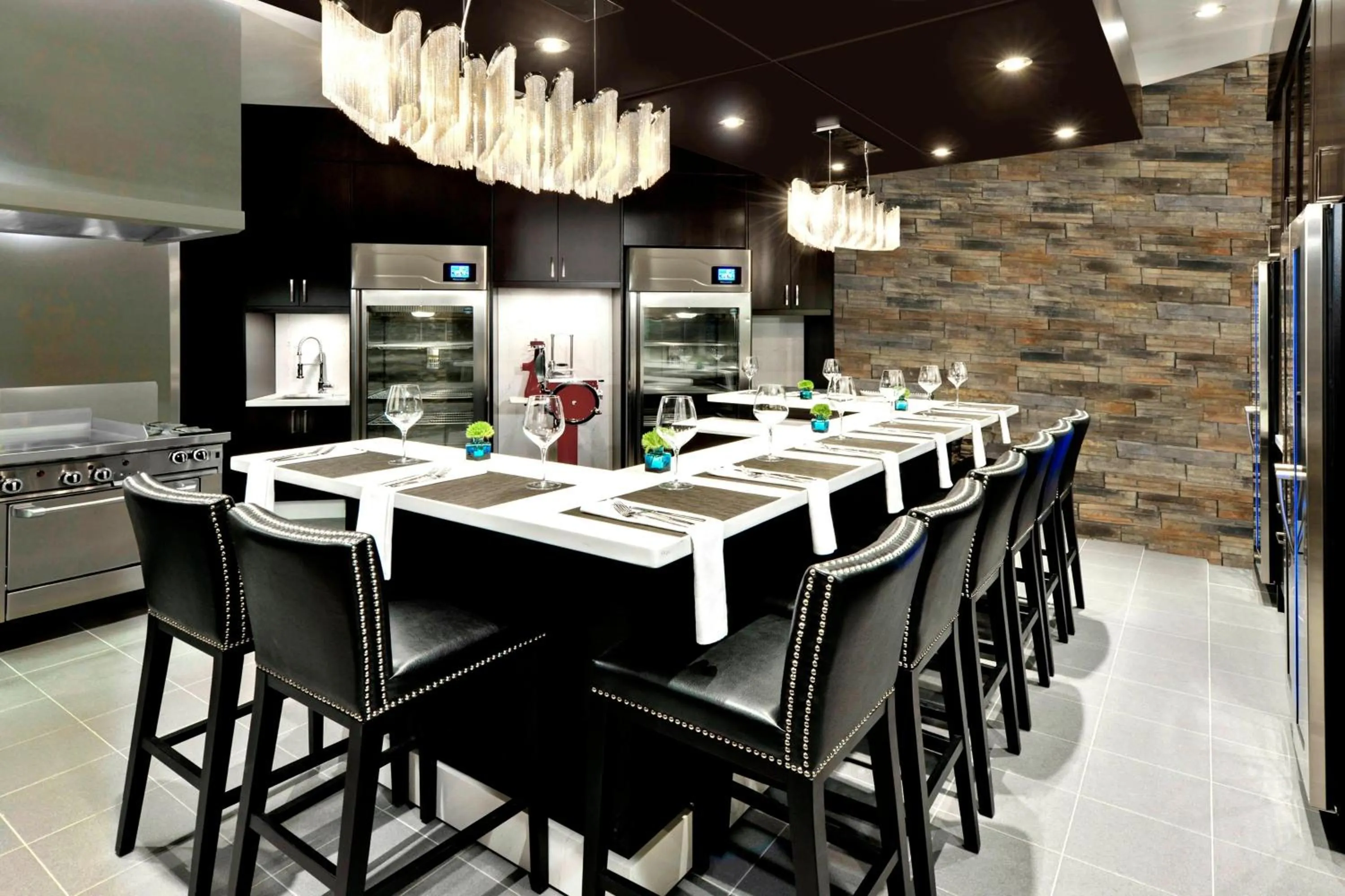 Restaurant/places to eat in The Westin Harbour Castle, Toronto