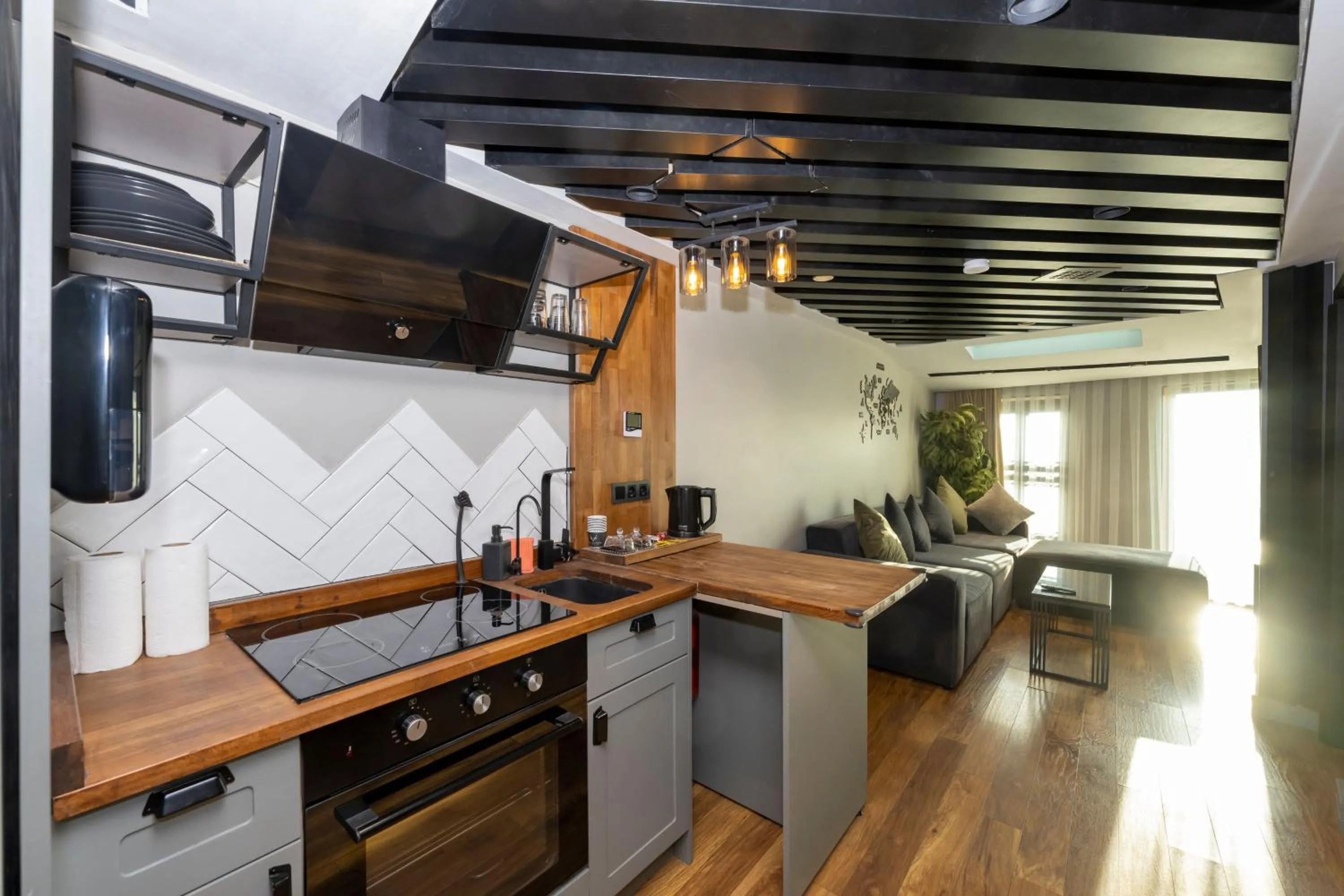 Kitchen or kitchenette in Roe Suite Hotel - TAKSIM