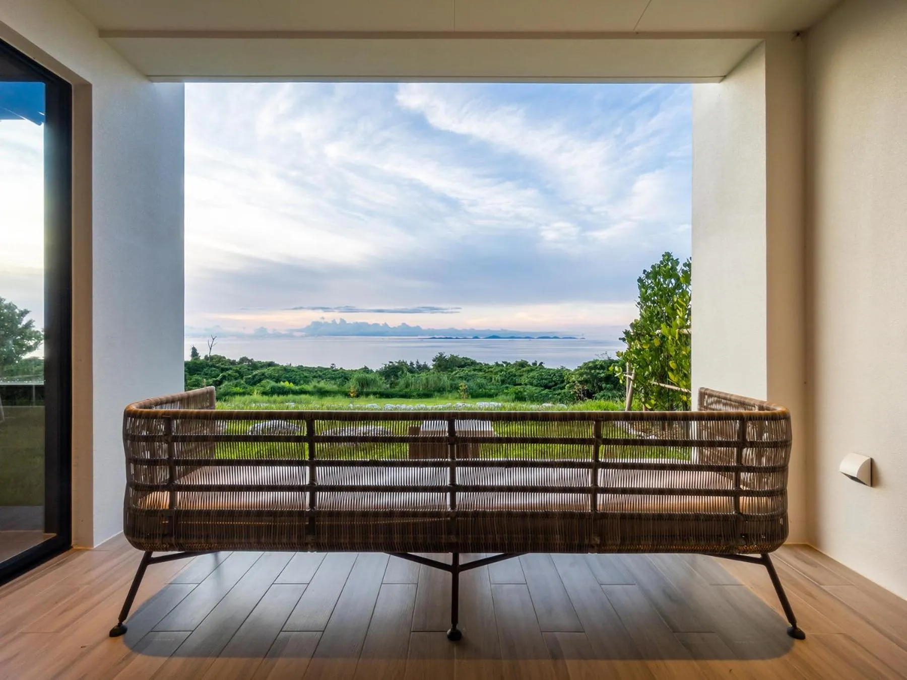 Coffee/tea facilities in One Suite THE GRAND
