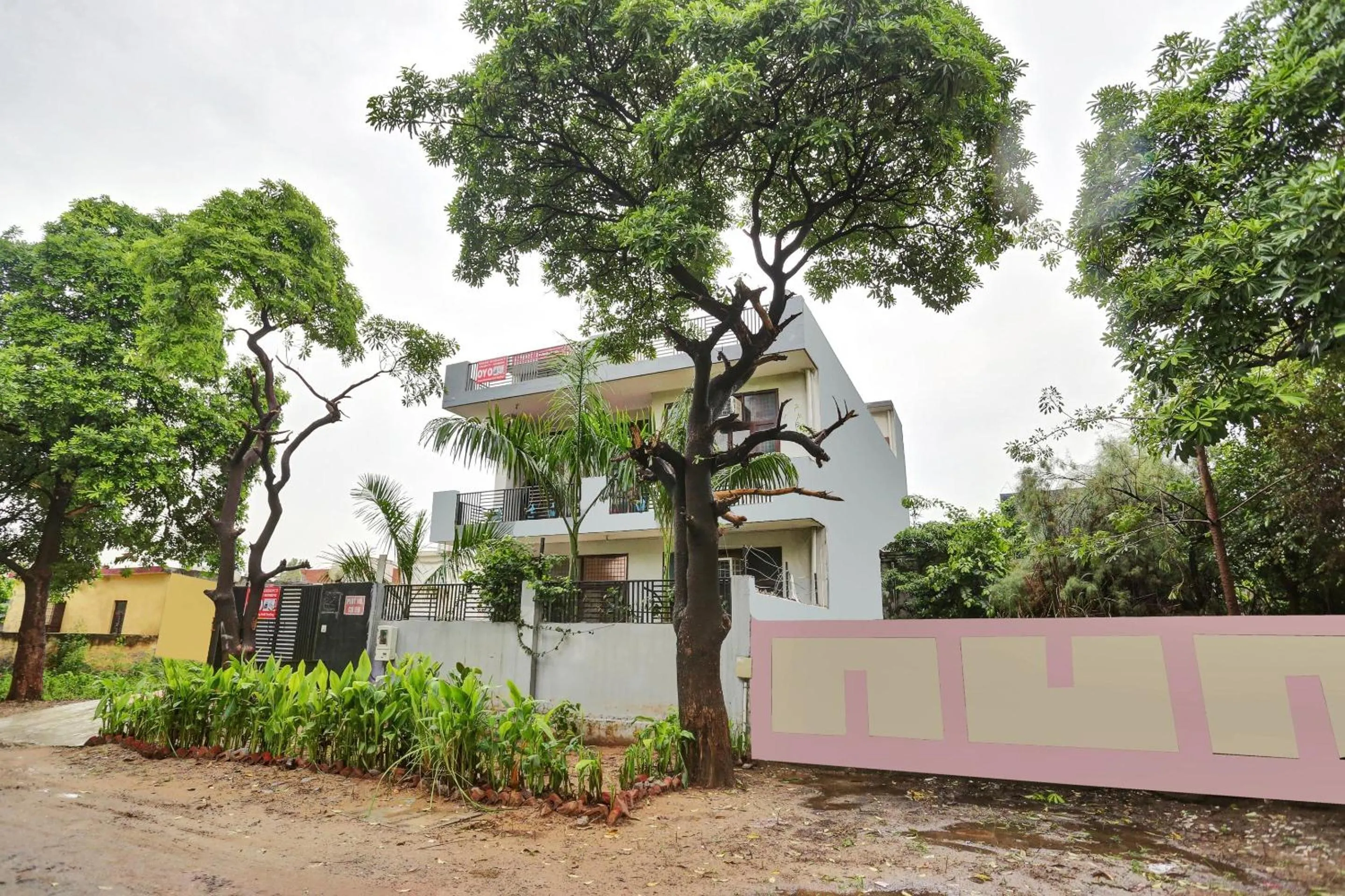 Facade/entrance in Hotel O Prince Residency