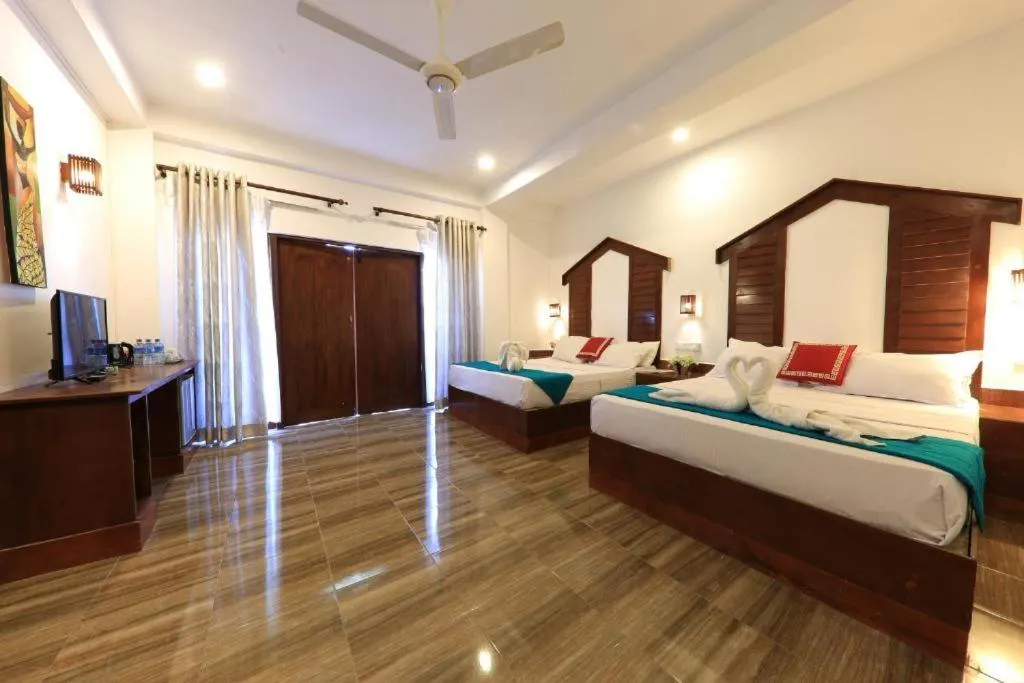 Photo of the whole room, Bed in Sundaras Resort & Spa Dambulla