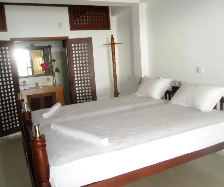 Bathroom, Bed in Sundaras Resort & Spa Dambulla