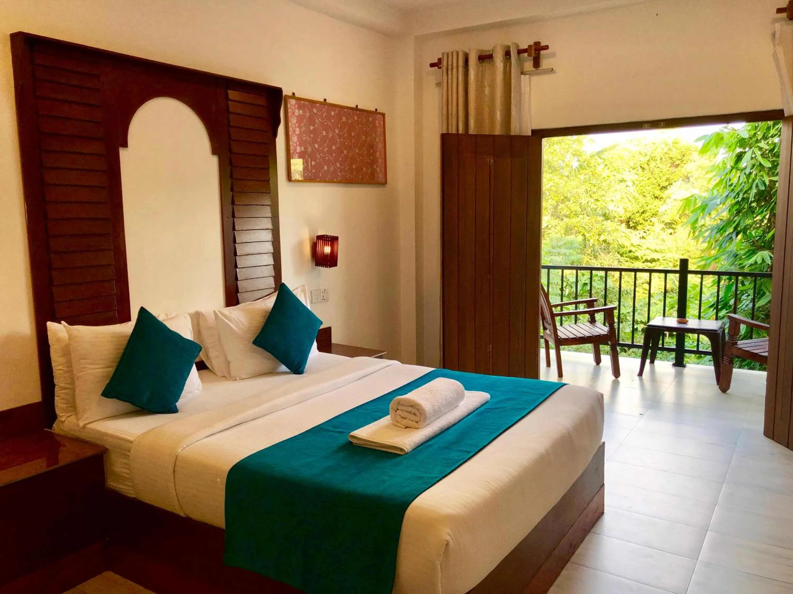 View (from property/room), Bed in Sundaras Resort & Spa Dambulla