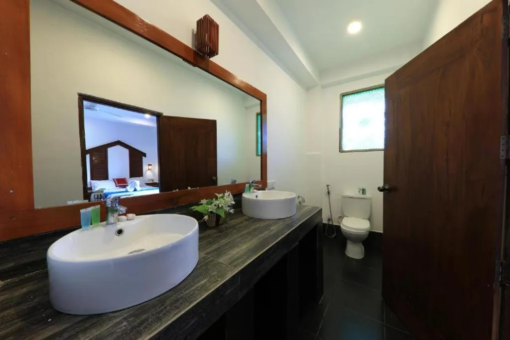 Bathroom in Sundaras Resort & Spa Dambulla