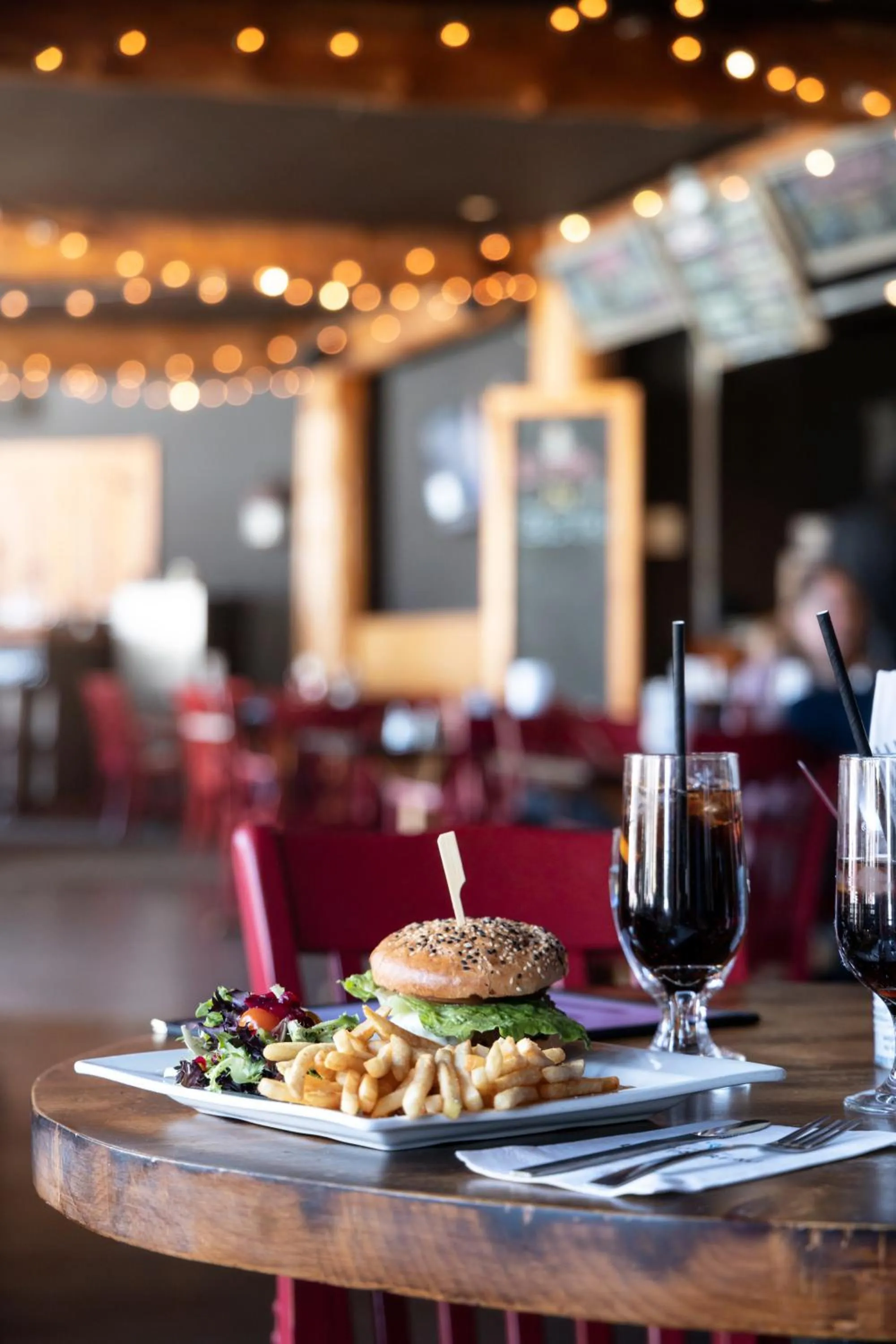 Restaurant/places to eat in Auberge du Lac Taureau et Condos