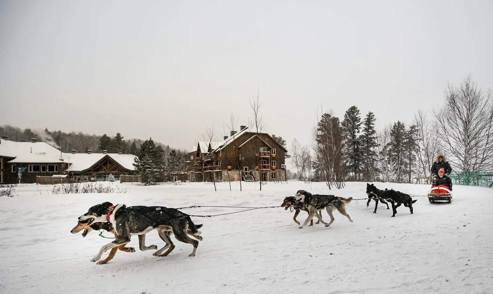 Winter in Auberge du Lac Taureau et Condos