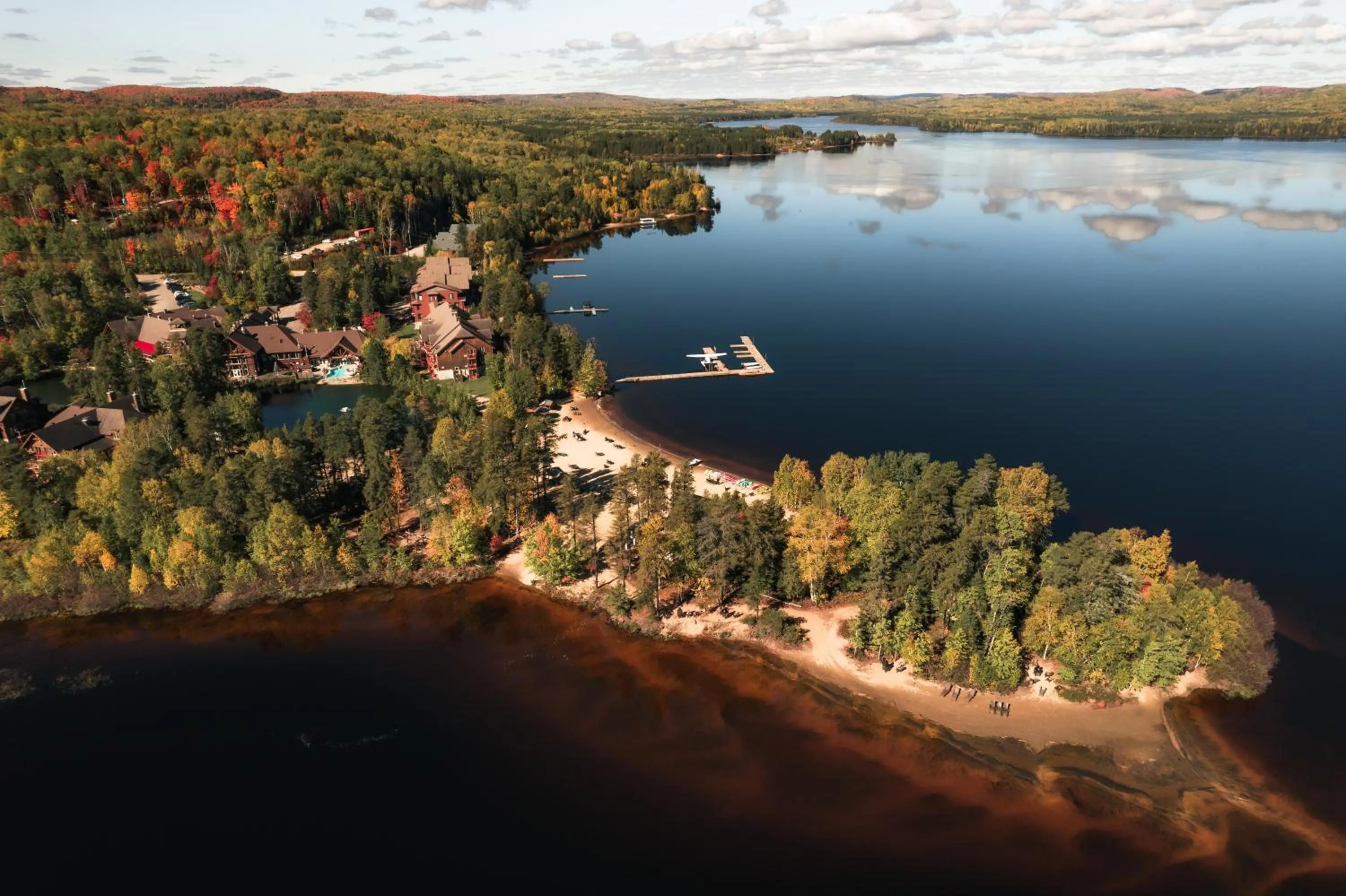 Bird's eye view in Auberge du Lac Taureau et Condos