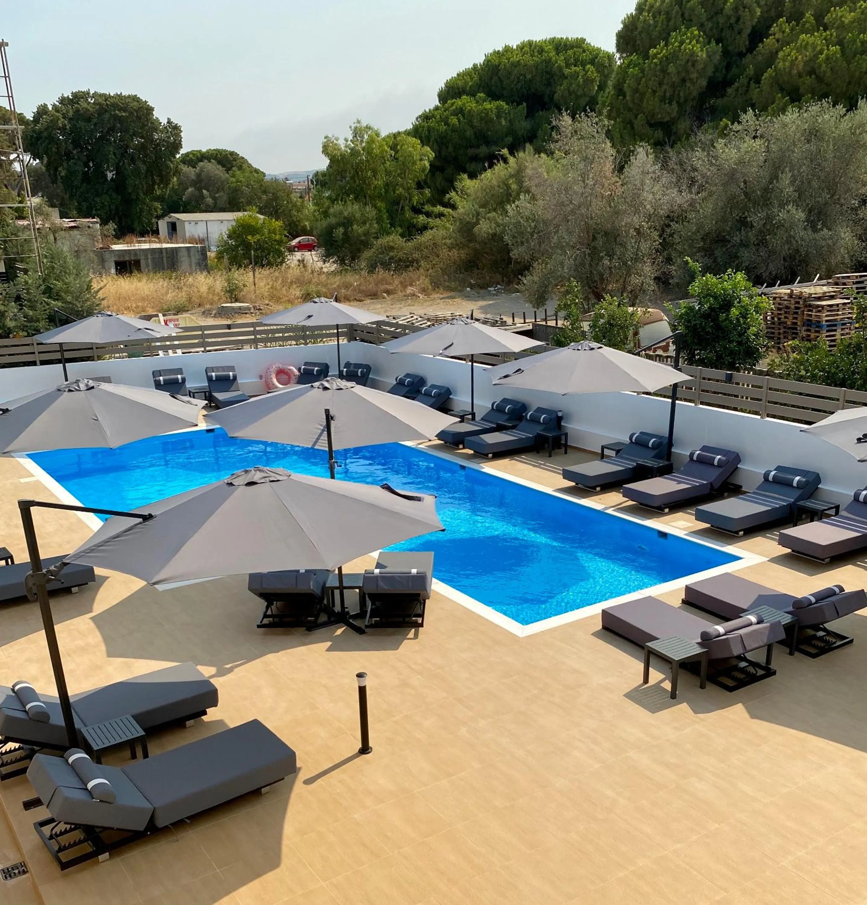Pool view in Penélope Hotel