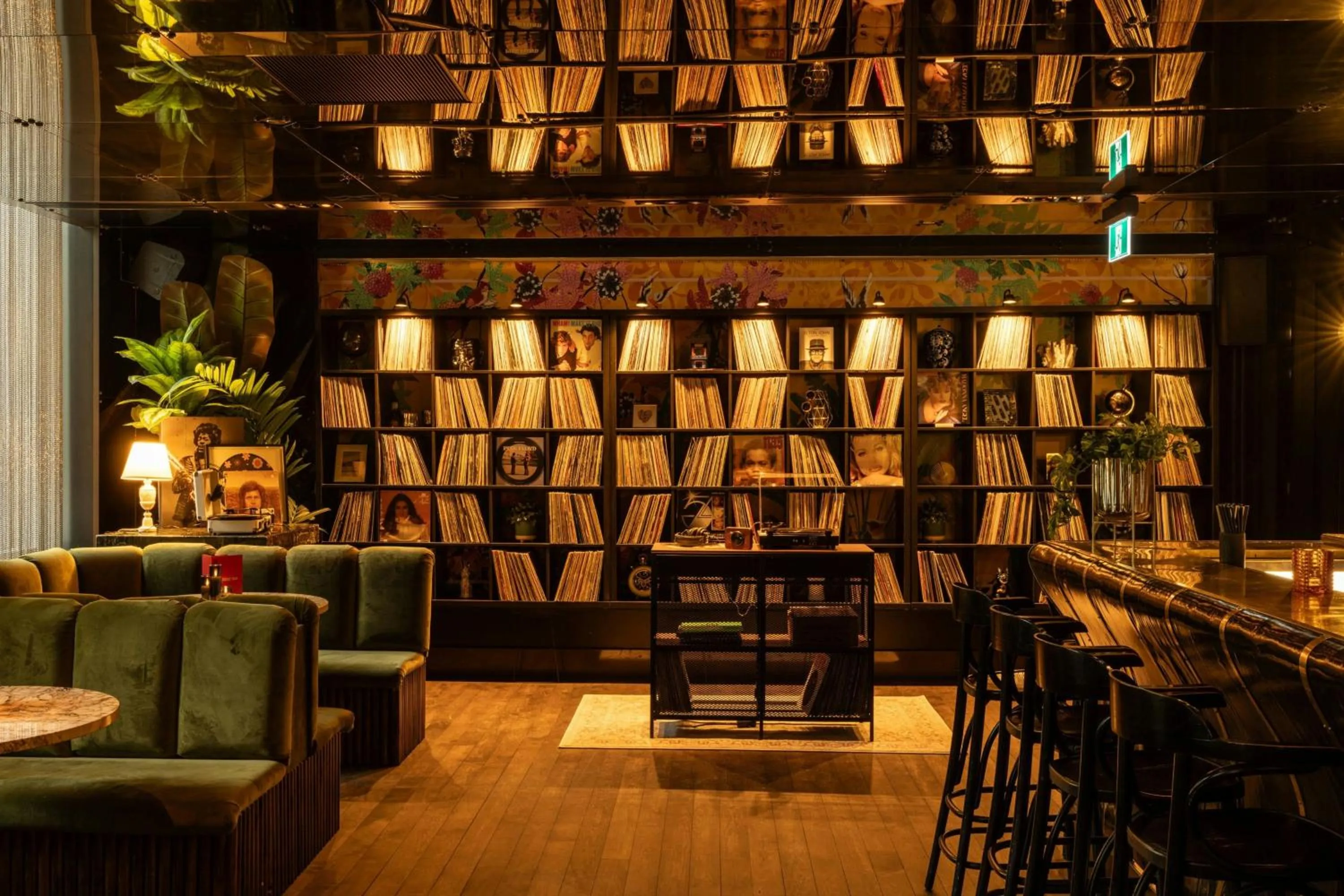 Lounge or bar in W Montreal