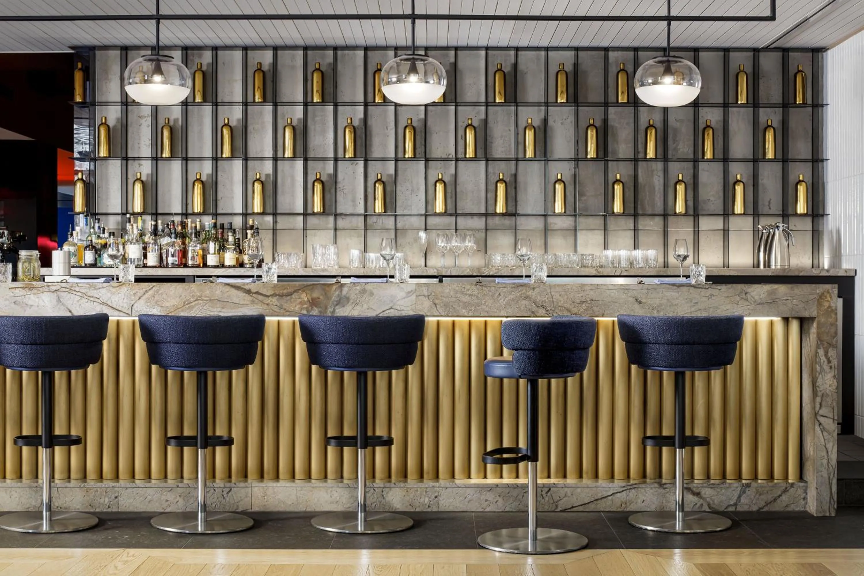 Restaurant/places to eat in W Montreal