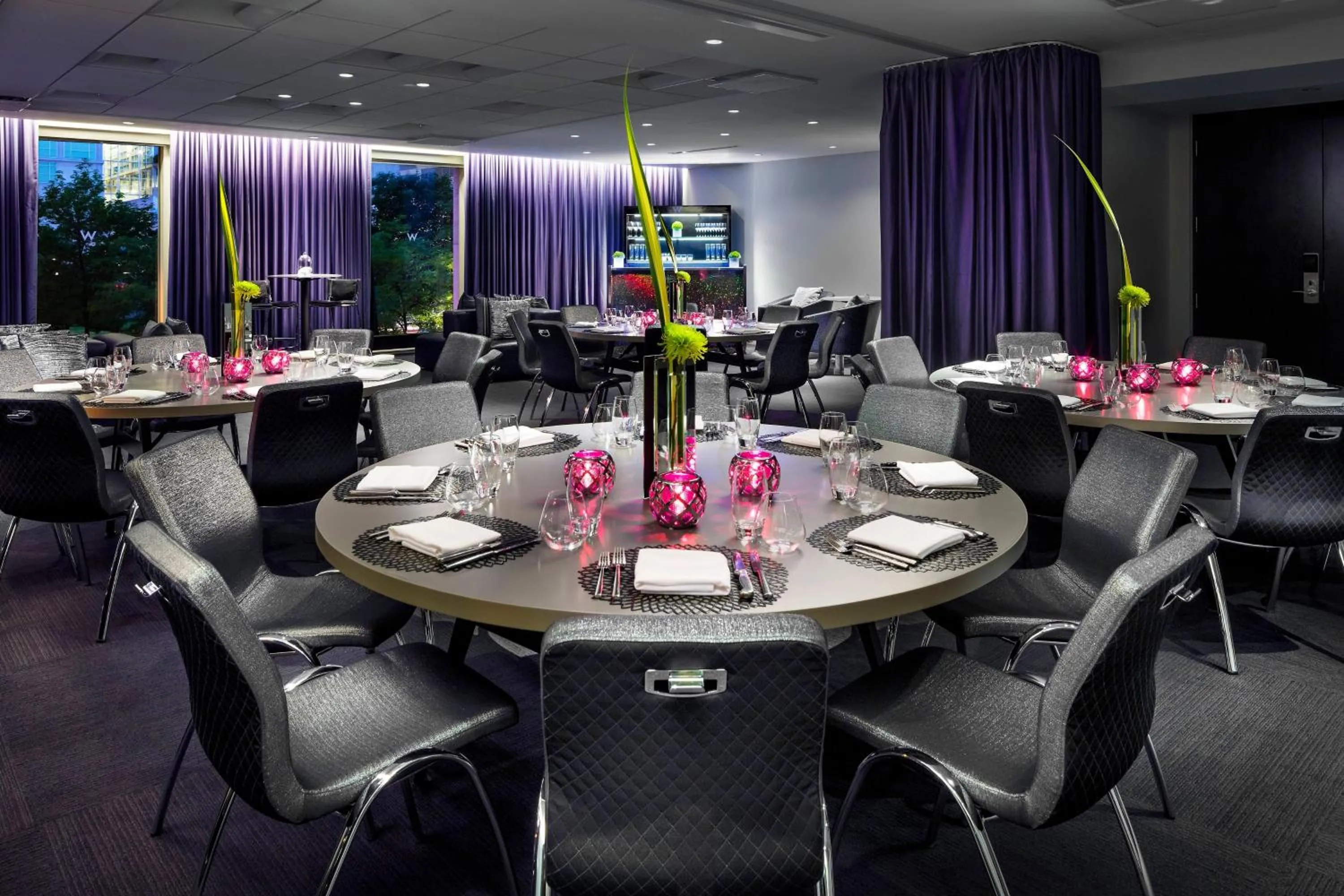 Lobby or reception in W Montreal