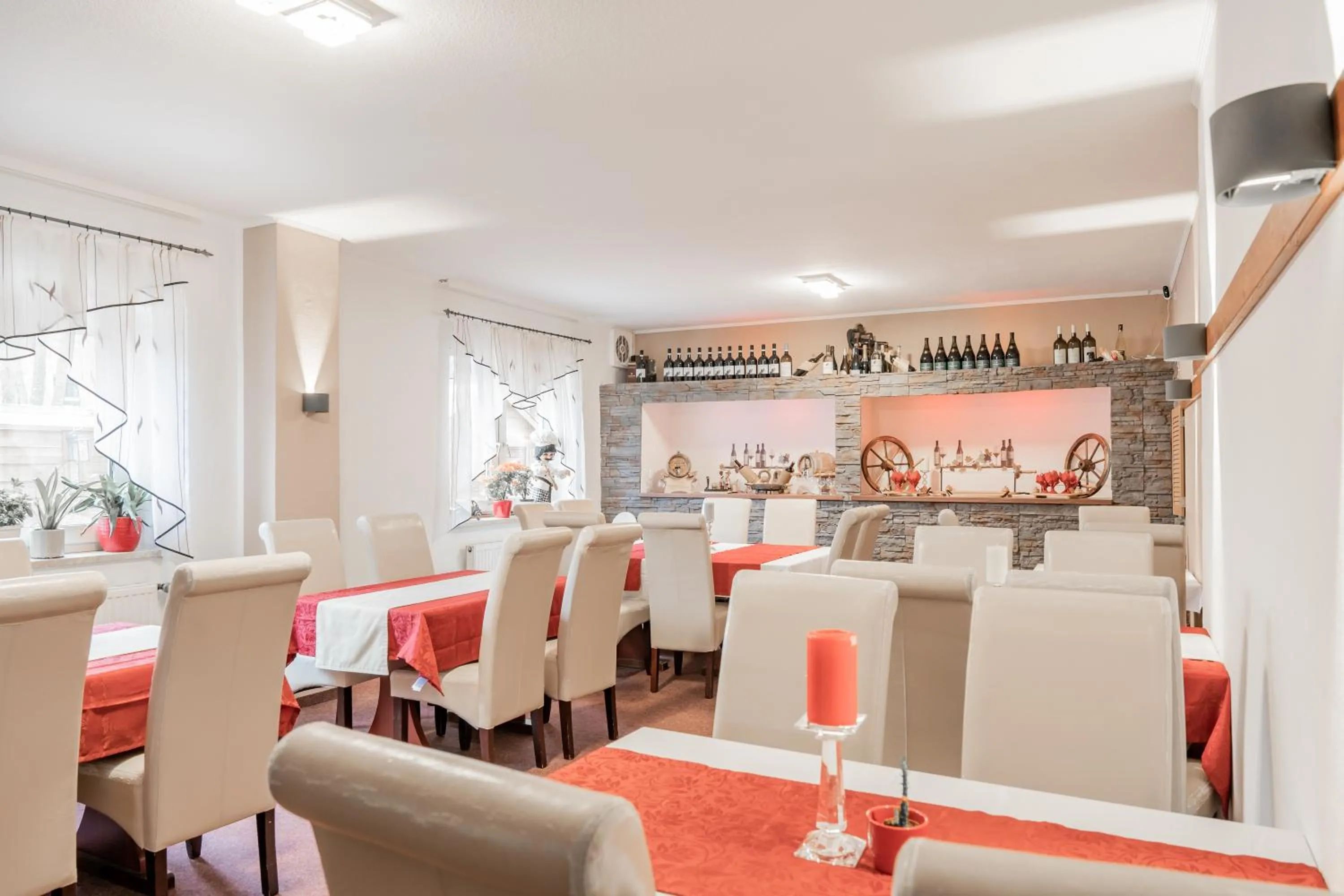 Restaurant/places to eat in Hotel Dori´s 108