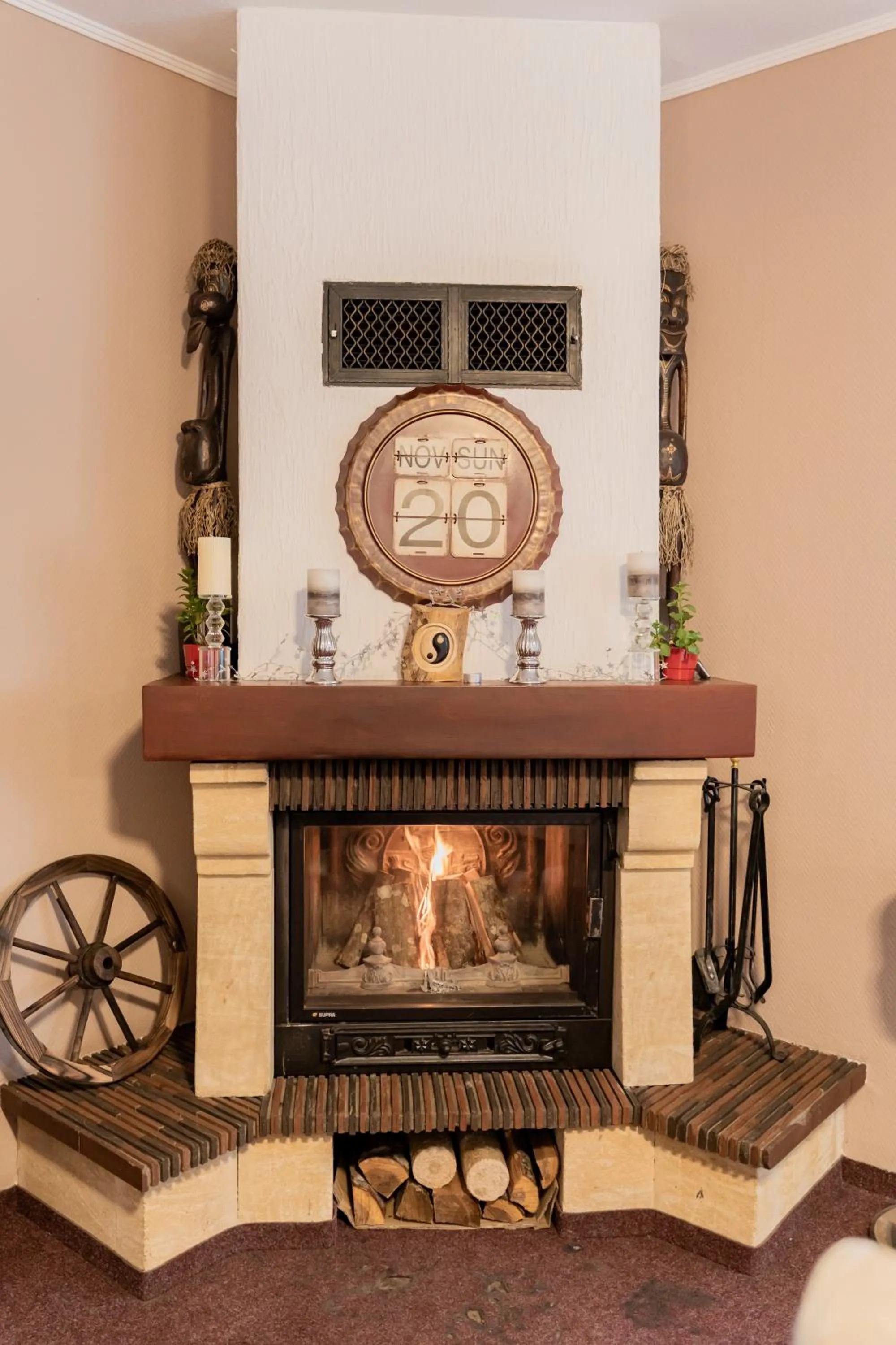 flat iron in Hotel Dori´s 108