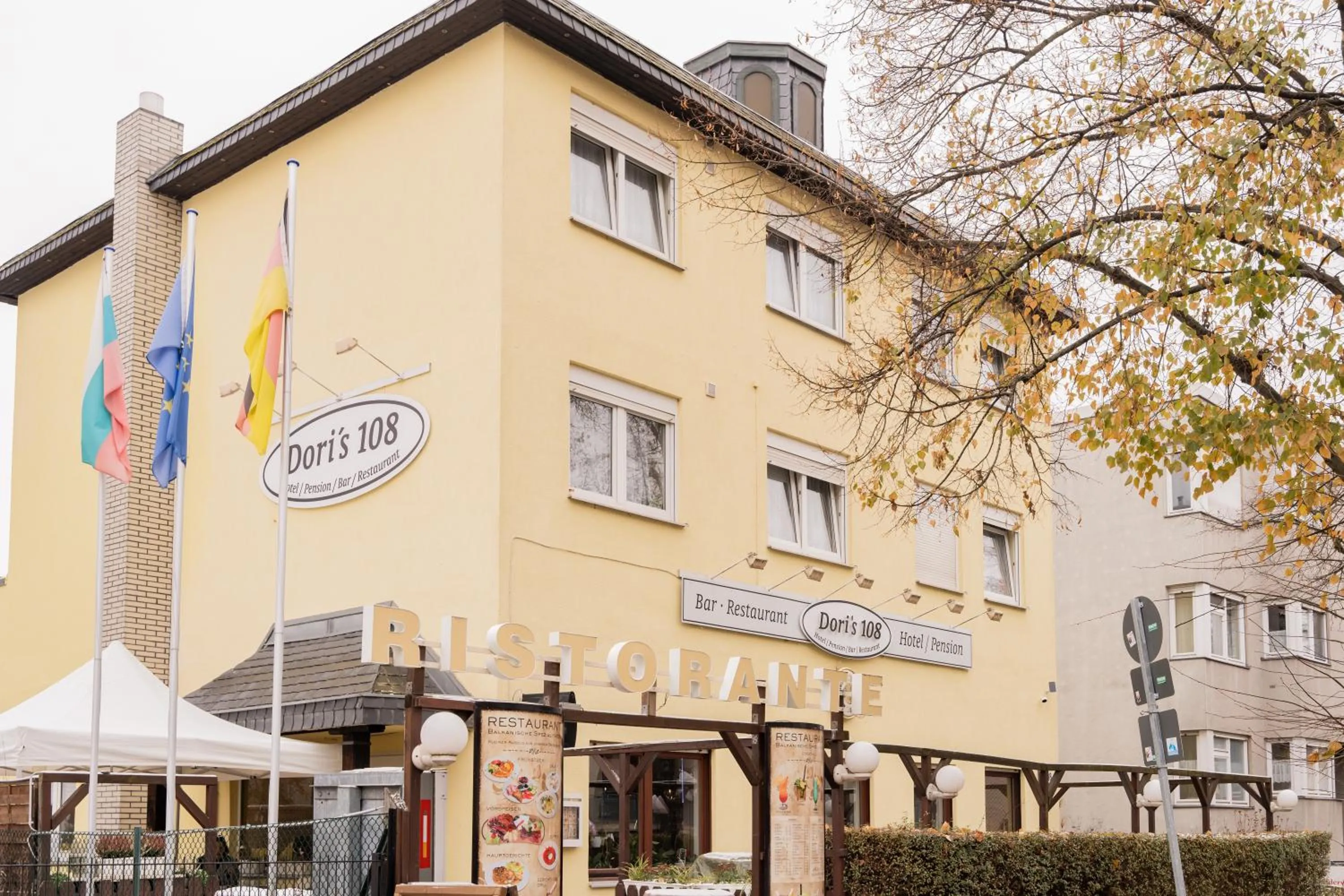 Facade/entrance in Hotel Dori´s 108