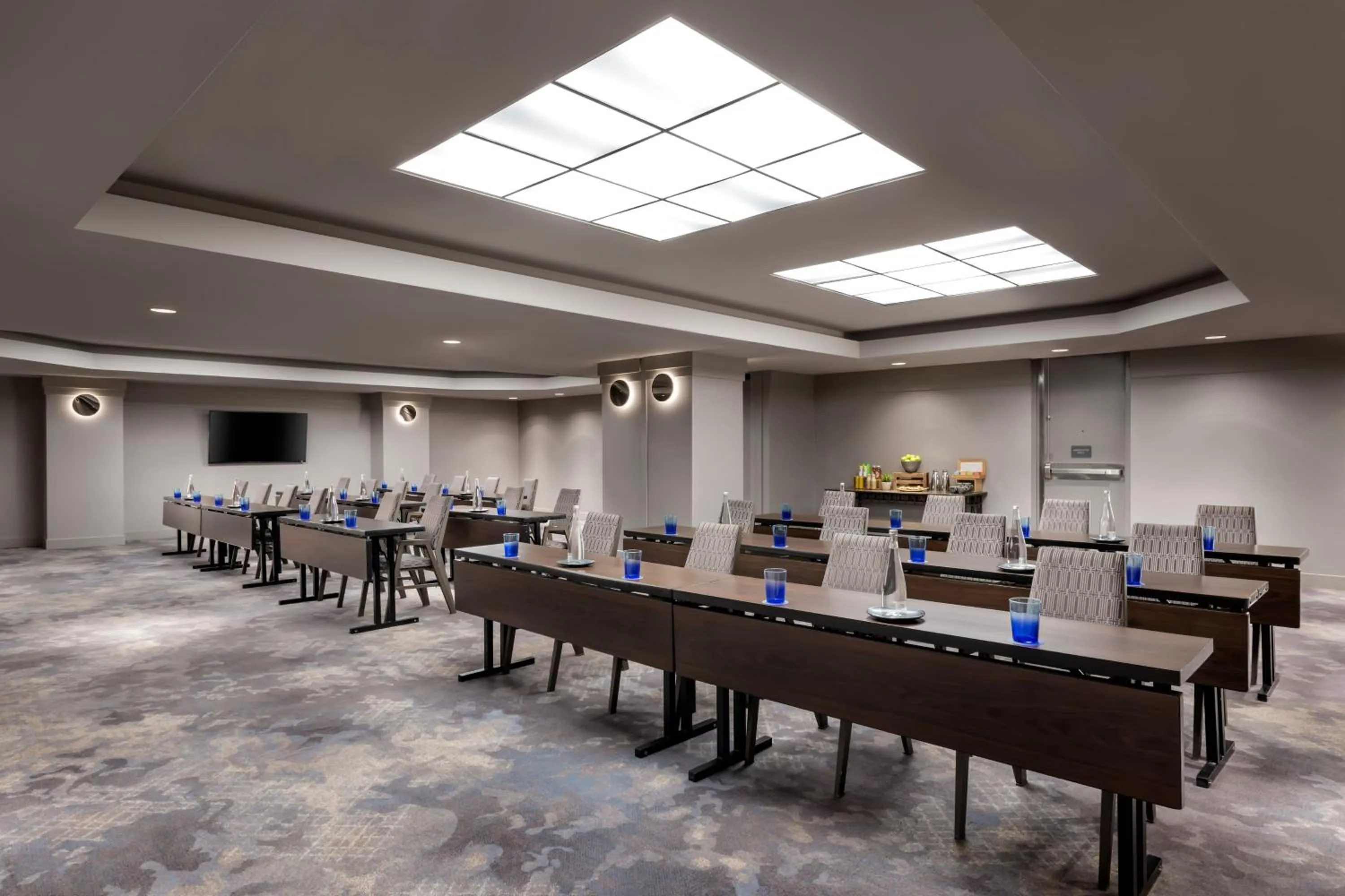 Meeting/conference room in Sheraton Gateway Hotel in Toronto International Airport