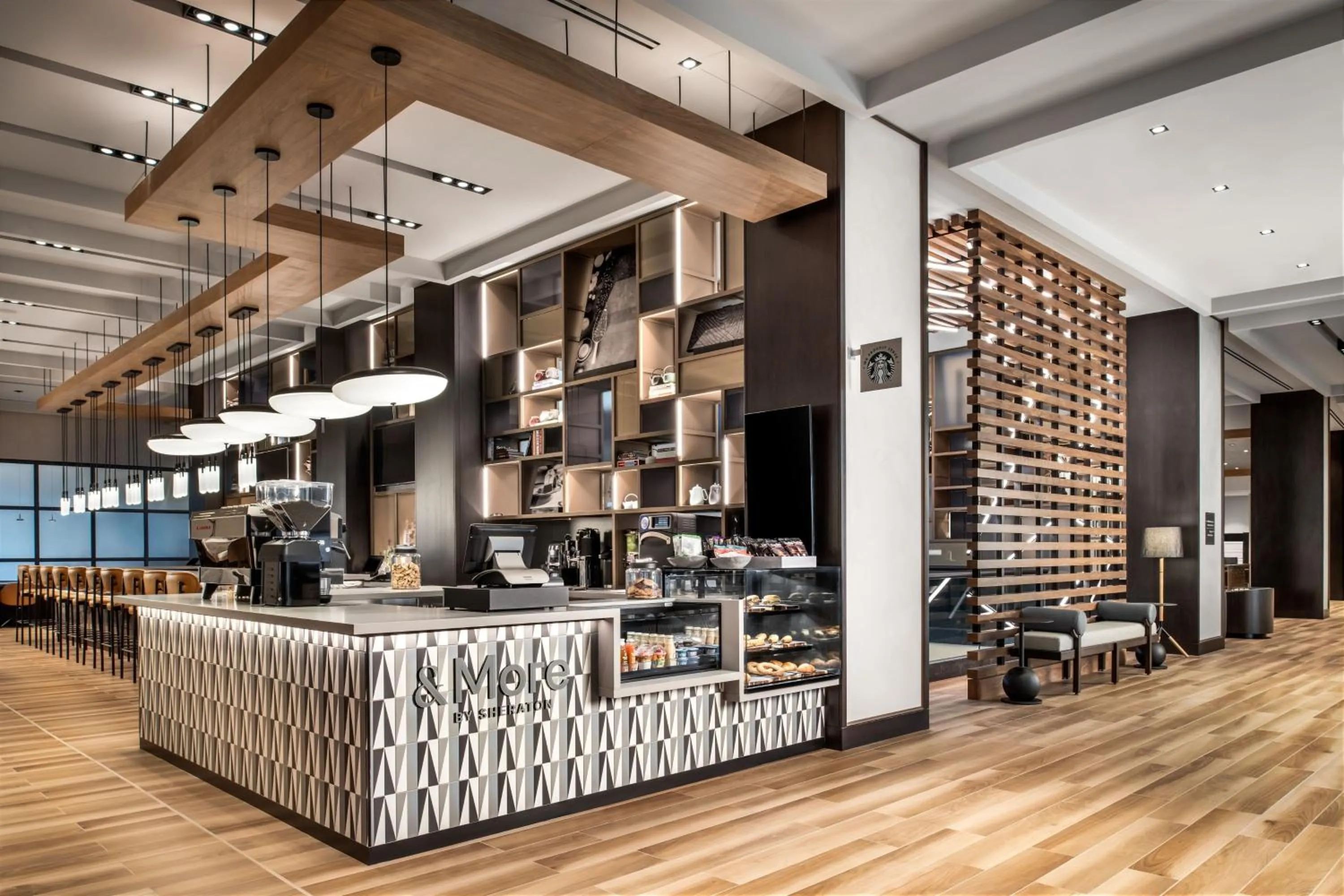 Lounge or bar in Sheraton Gateway Hotel in Toronto International Airport