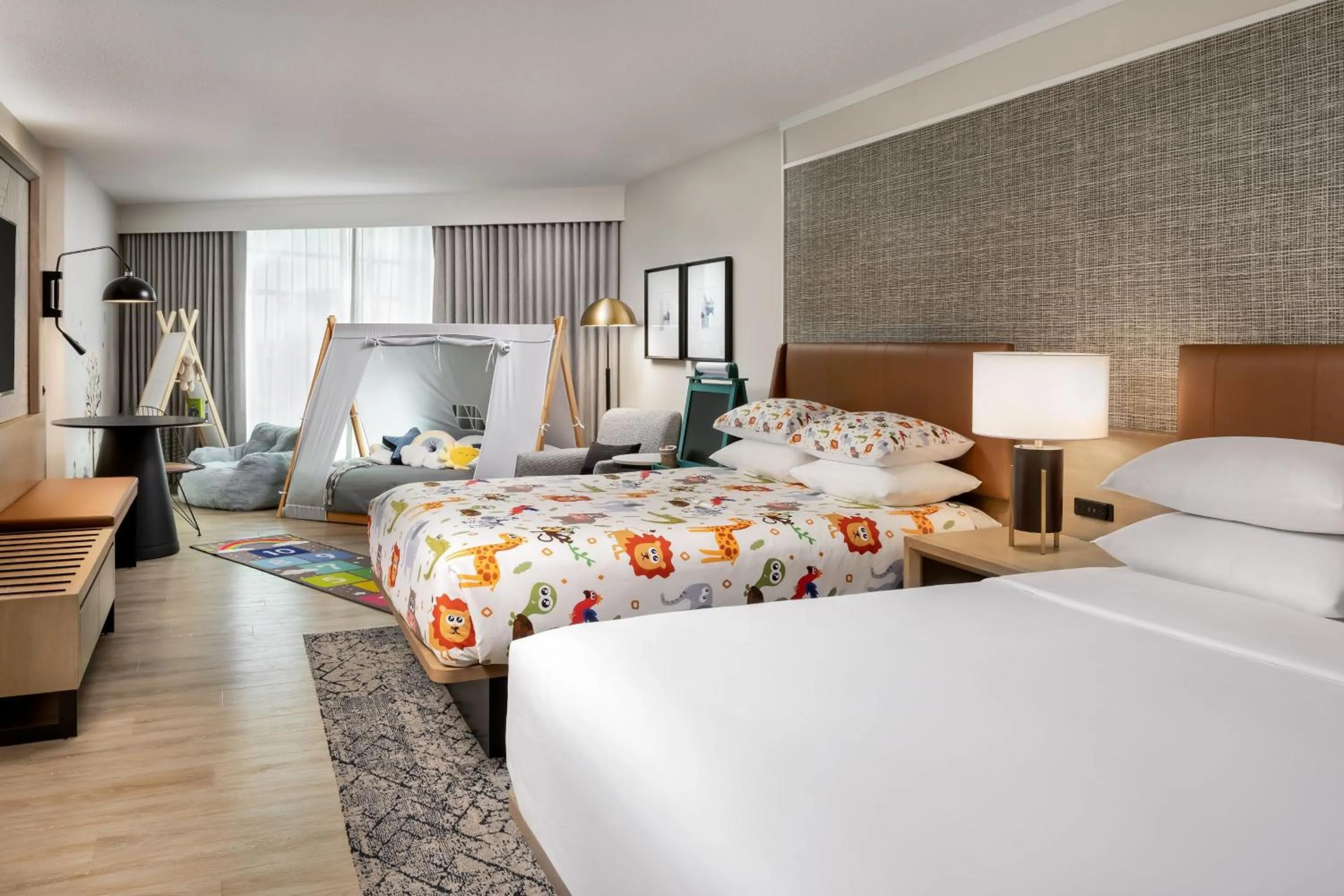 Bedroom, Bed in Sheraton Gateway Hotel in Toronto International Airport