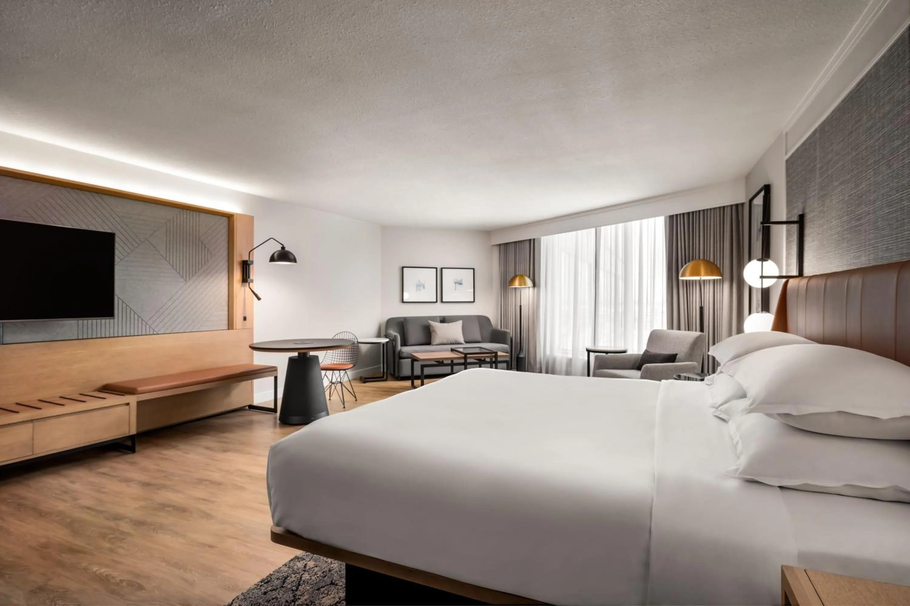 Bedroom, Bed in Sheraton Gateway Hotel in Toronto International Airport