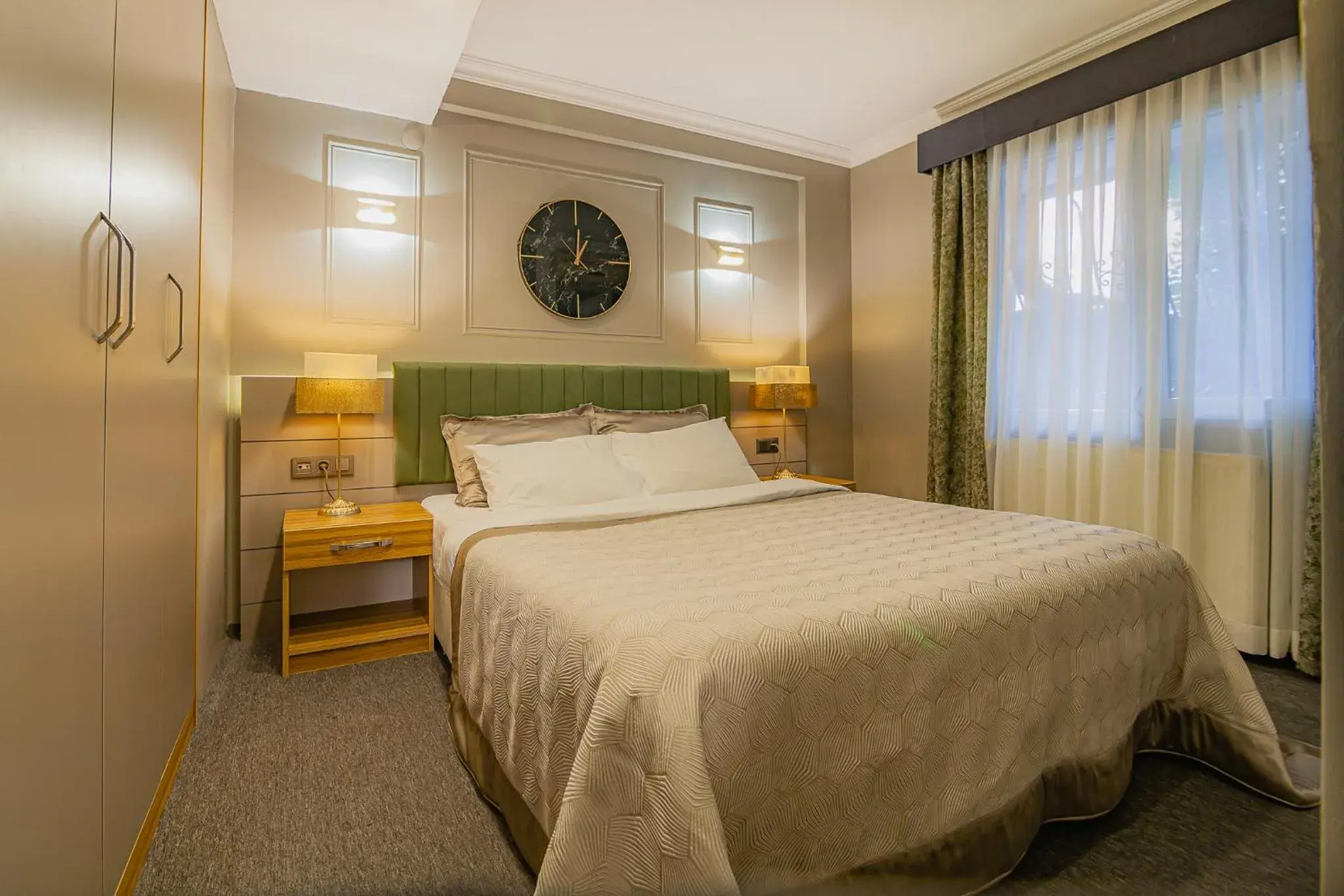 Apartment with Garden View in La Palace Exclusive Design Apartment with Garden View in La Palace Exclusive Design