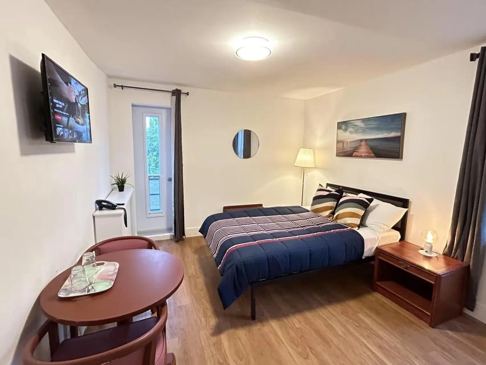 Bed in Hotel La Residence du Voyageur