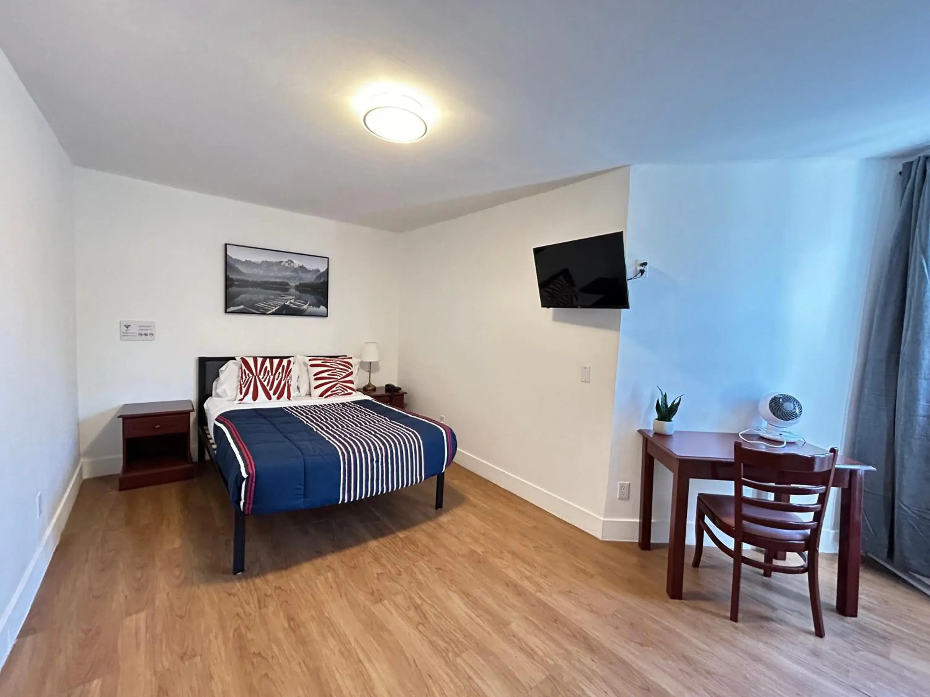 Standard One Double Bed Room in Hotel La Residence du Voyageur Standard One Double Bed Room in Hotel La Residence du Voyageur