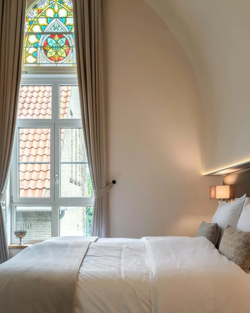 Bed in KerkHotel Biervliet