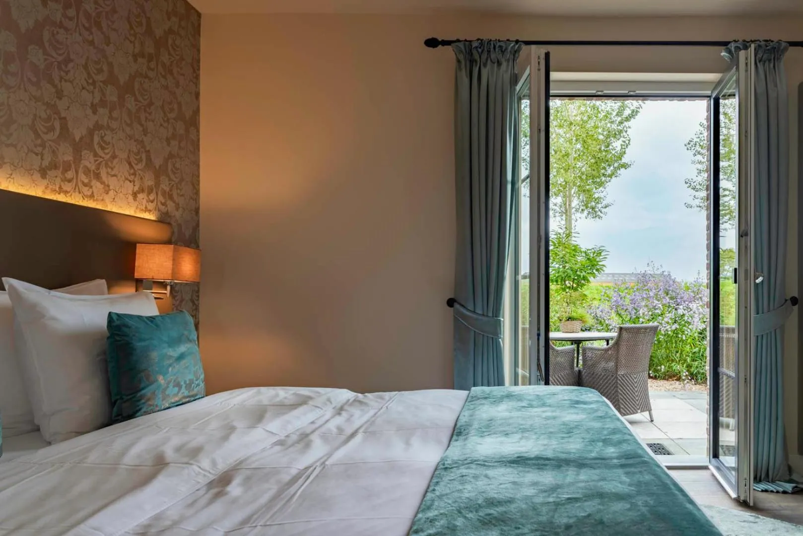 Bed in KerkHotel Biervliet