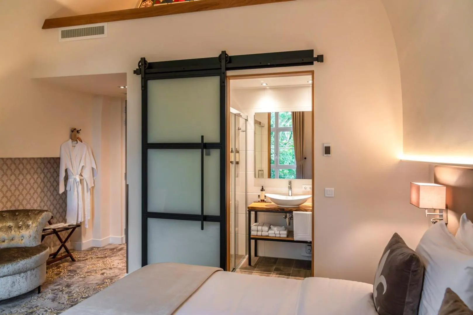 Bed in KerkHotel Biervliet