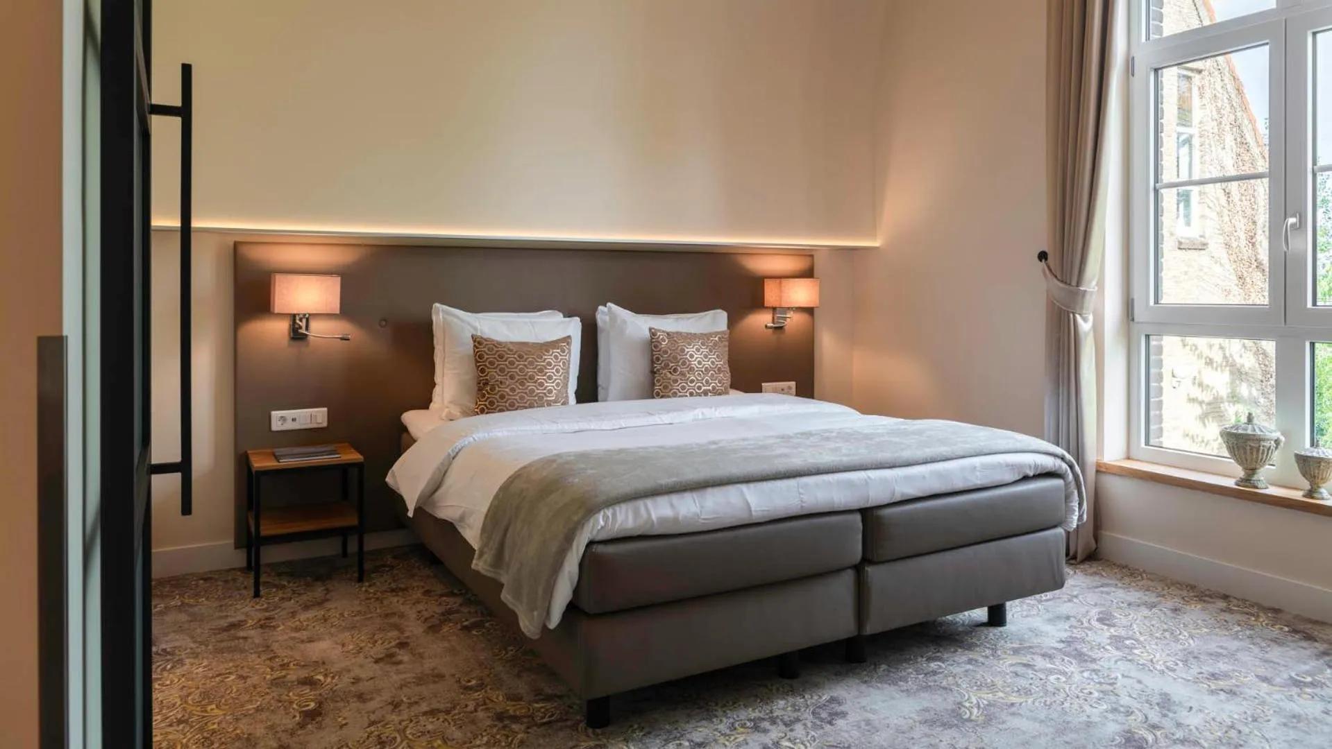 Bed in KerkHotel Biervliet