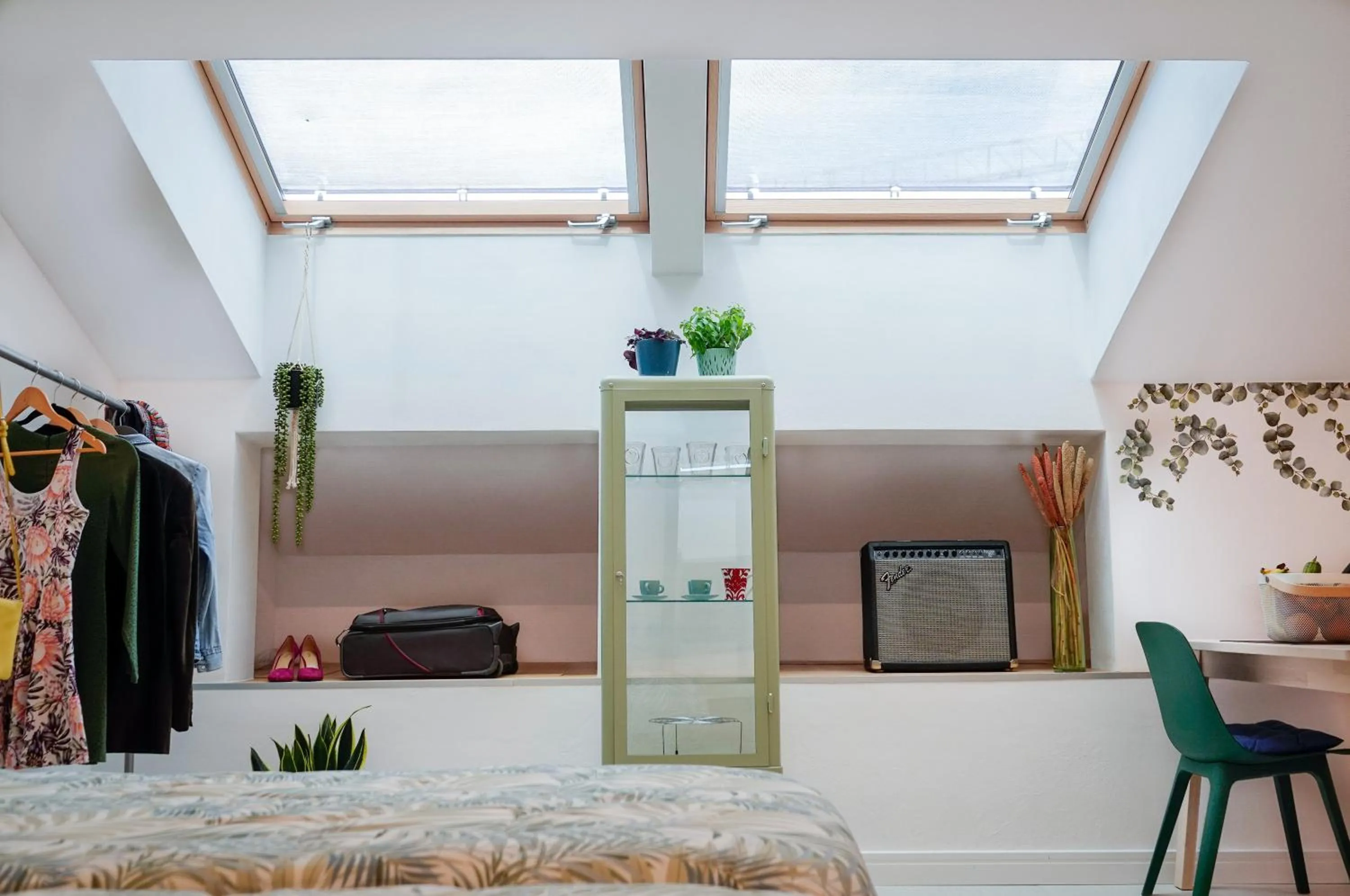 wardrobe in Stella House B&B + Free park