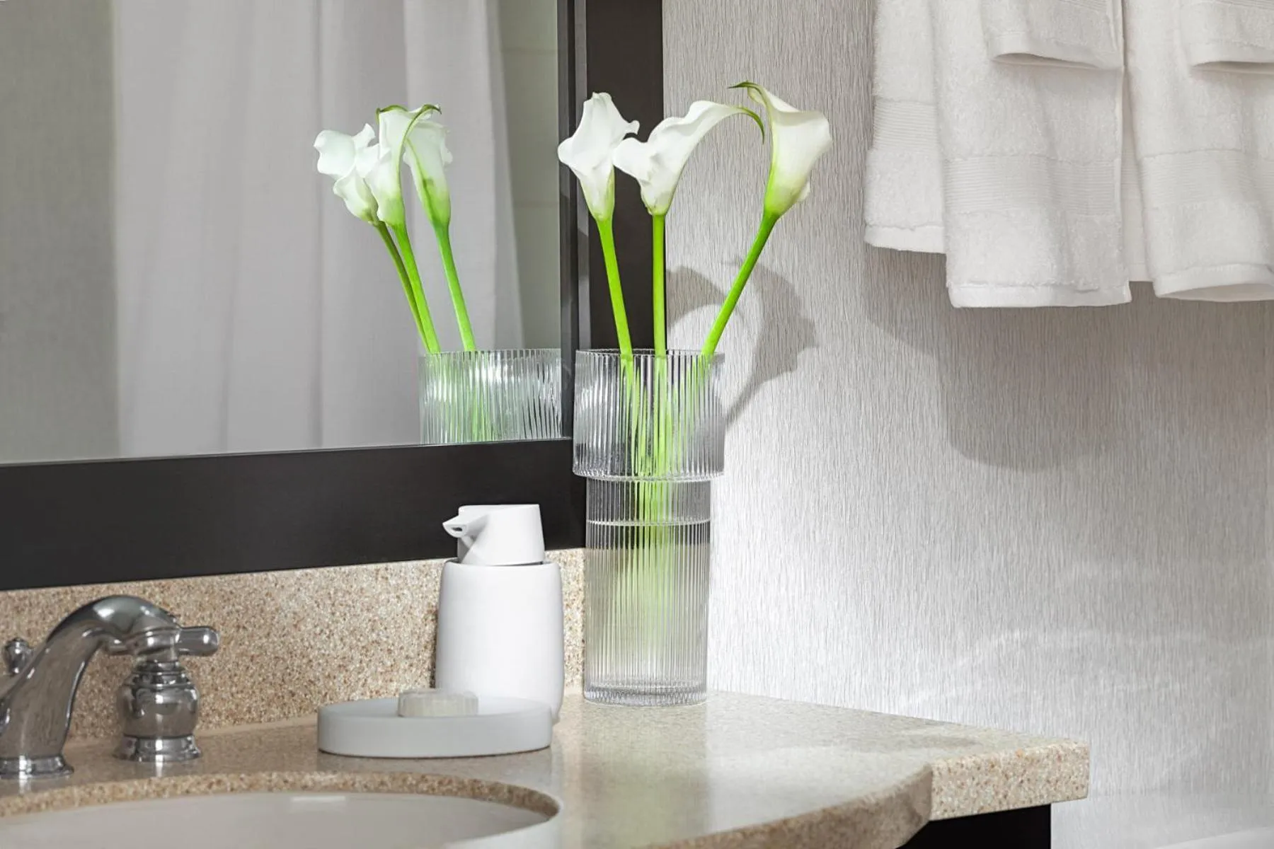 Bathroom in Chelsea Hotel Toronto