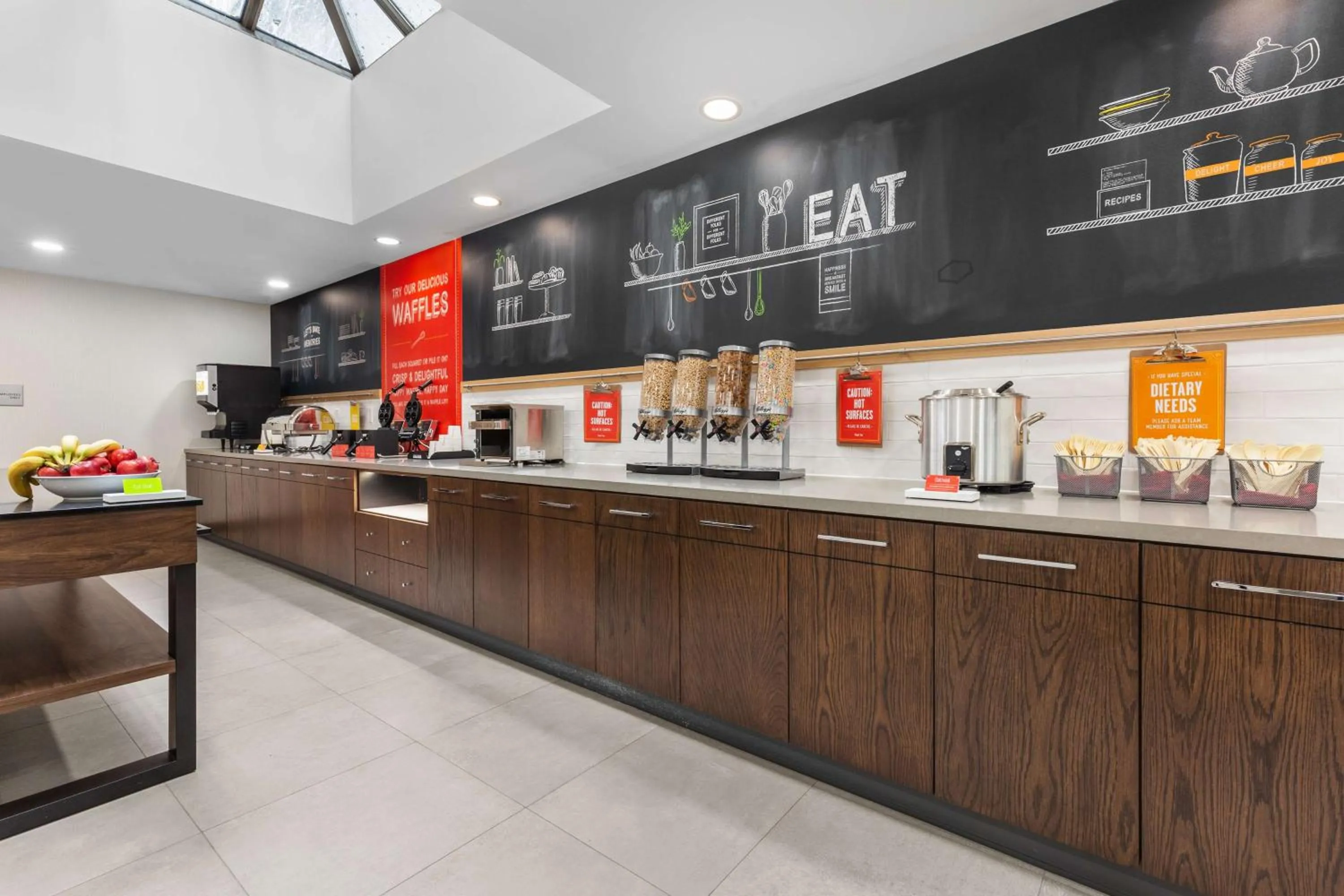 Breakfast in Hampton Inn & Suites by Hilton Toronto Downtown