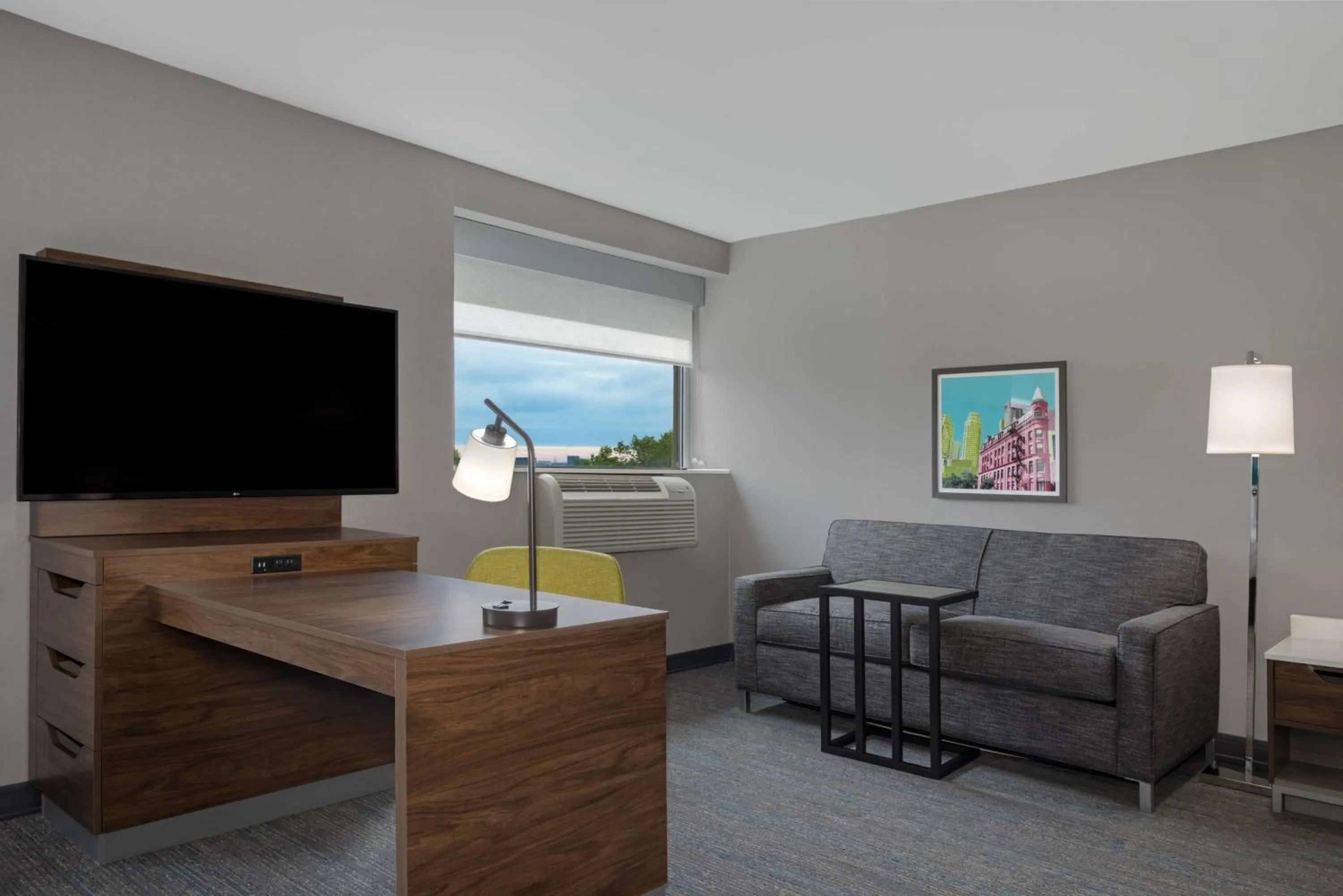 Living room in Hampton Inn & Suites by Hilton Toronto Downtown