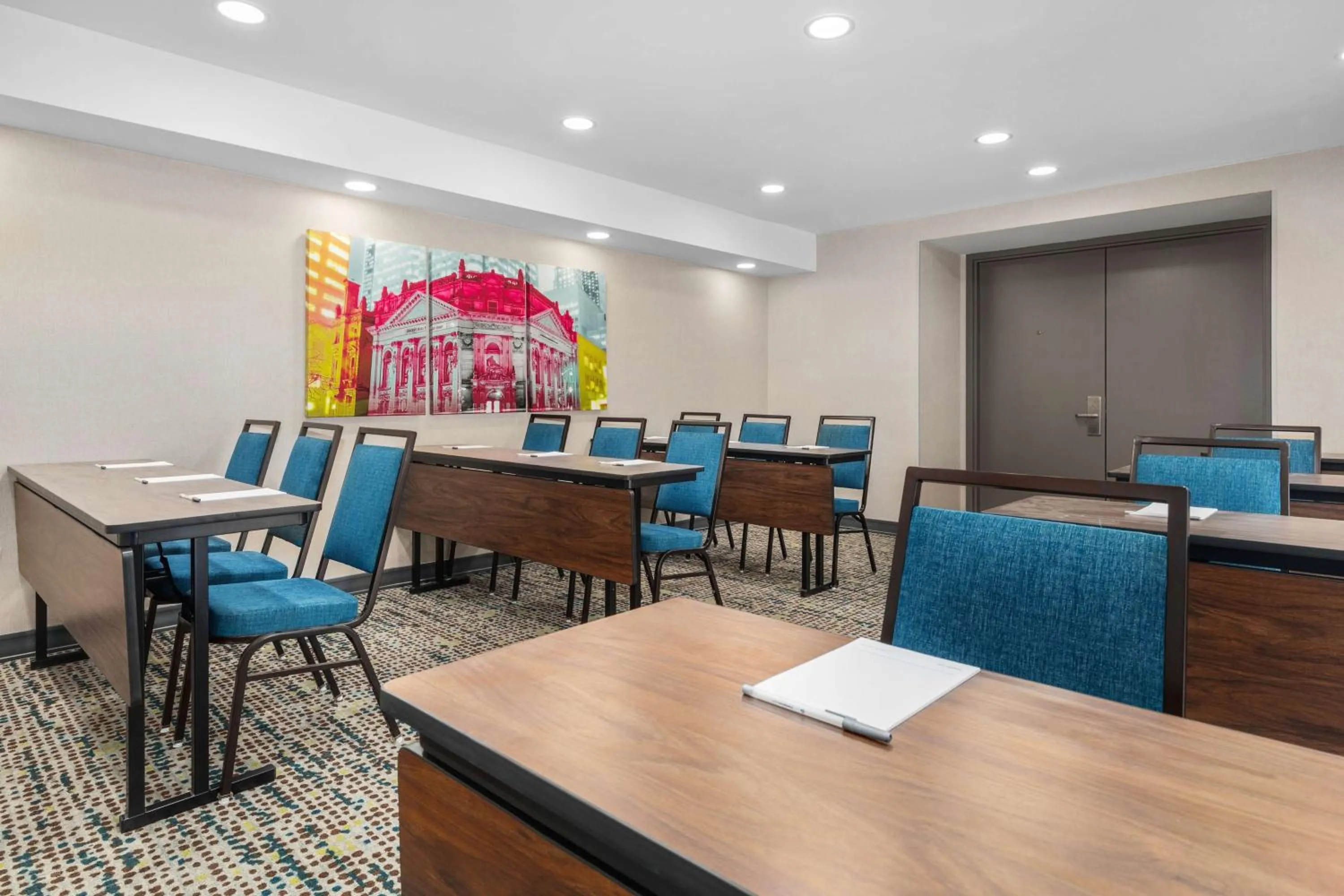 Meeting/conference room in Hampton Inn & Suites by Hilton Toronto Downtown