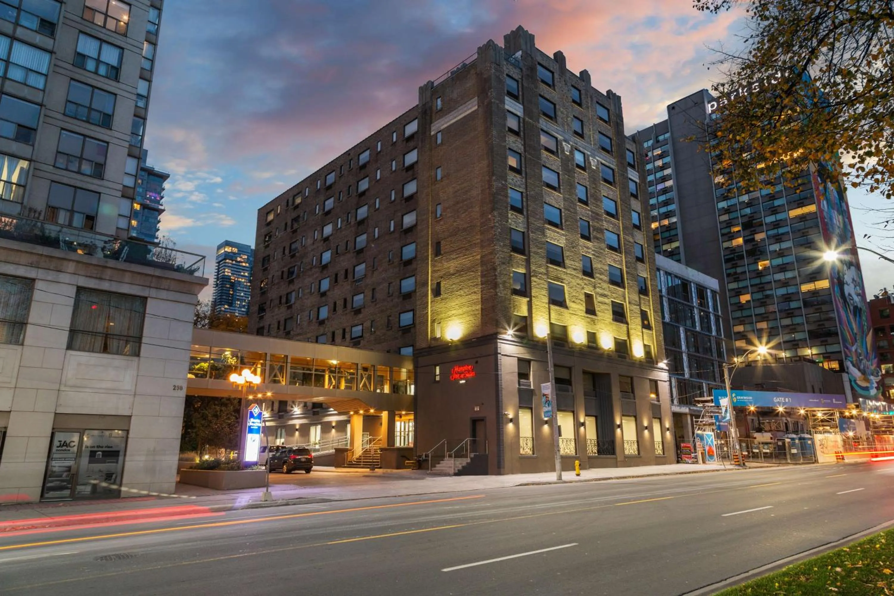 Property building in Hampton Inn & Suites by Hilton Toronto Downtown