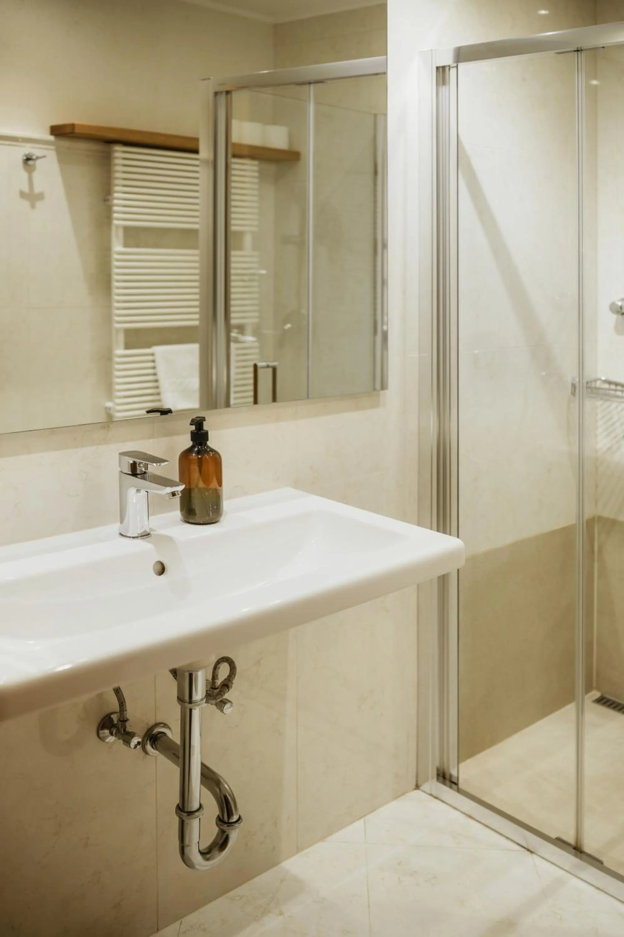 Shower in Pension Baranekhof - accommodation in nature - Baranek Resorts