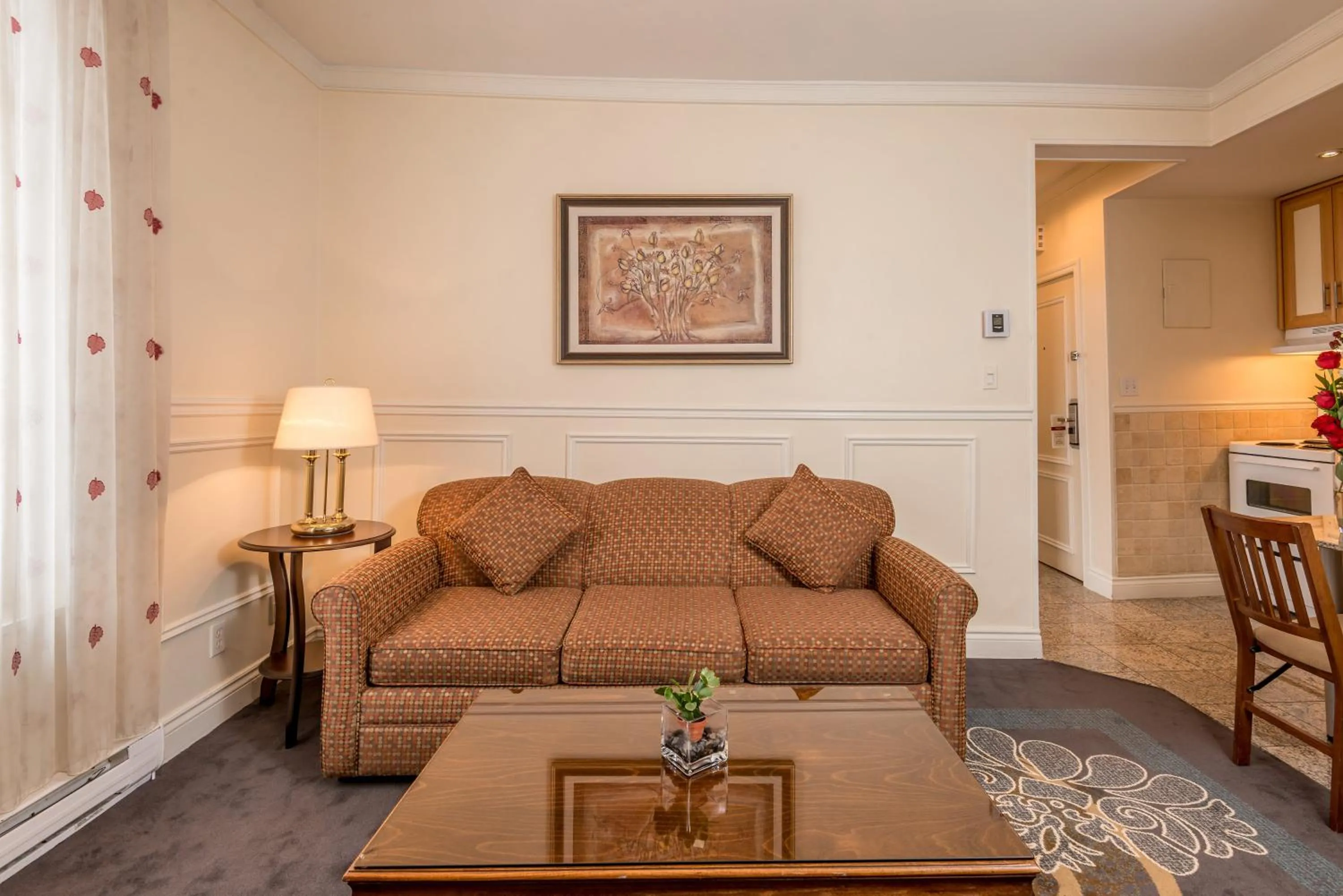 Living room in Parc Suites Hotel