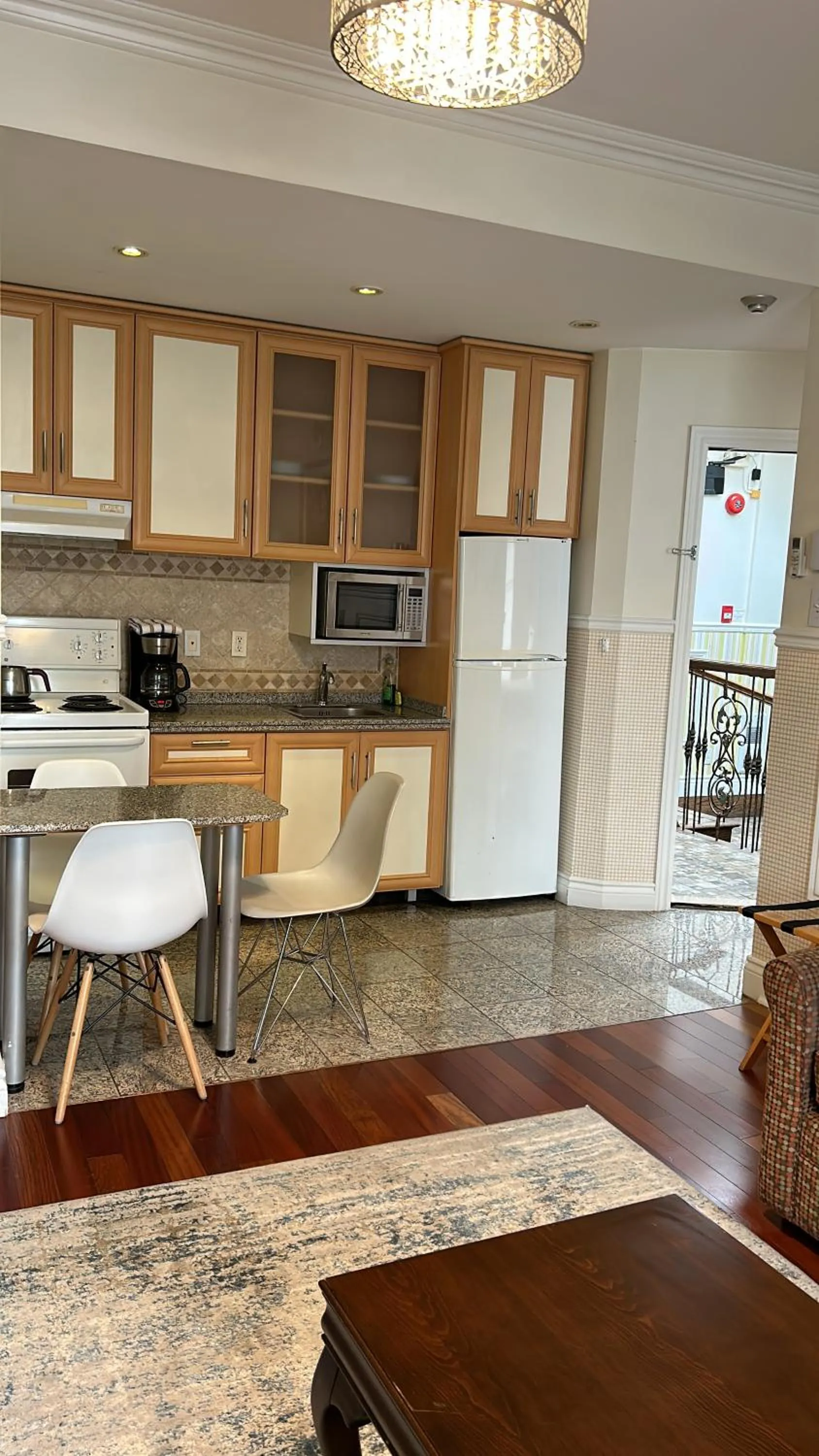 Kitchen or kitchenette in Parc Suites Hotel