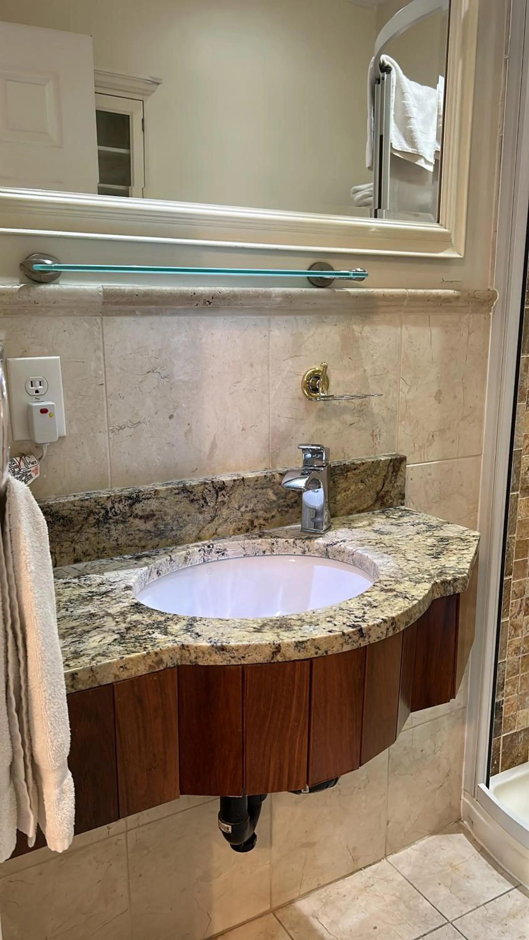 Shower in Parc Suites Hotel