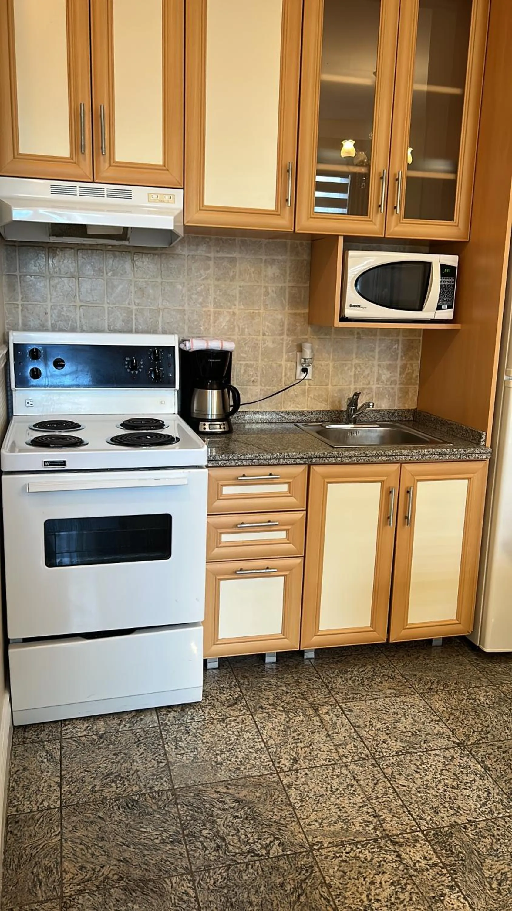 Kitchen or kitchenette in Parc Suites Hotel