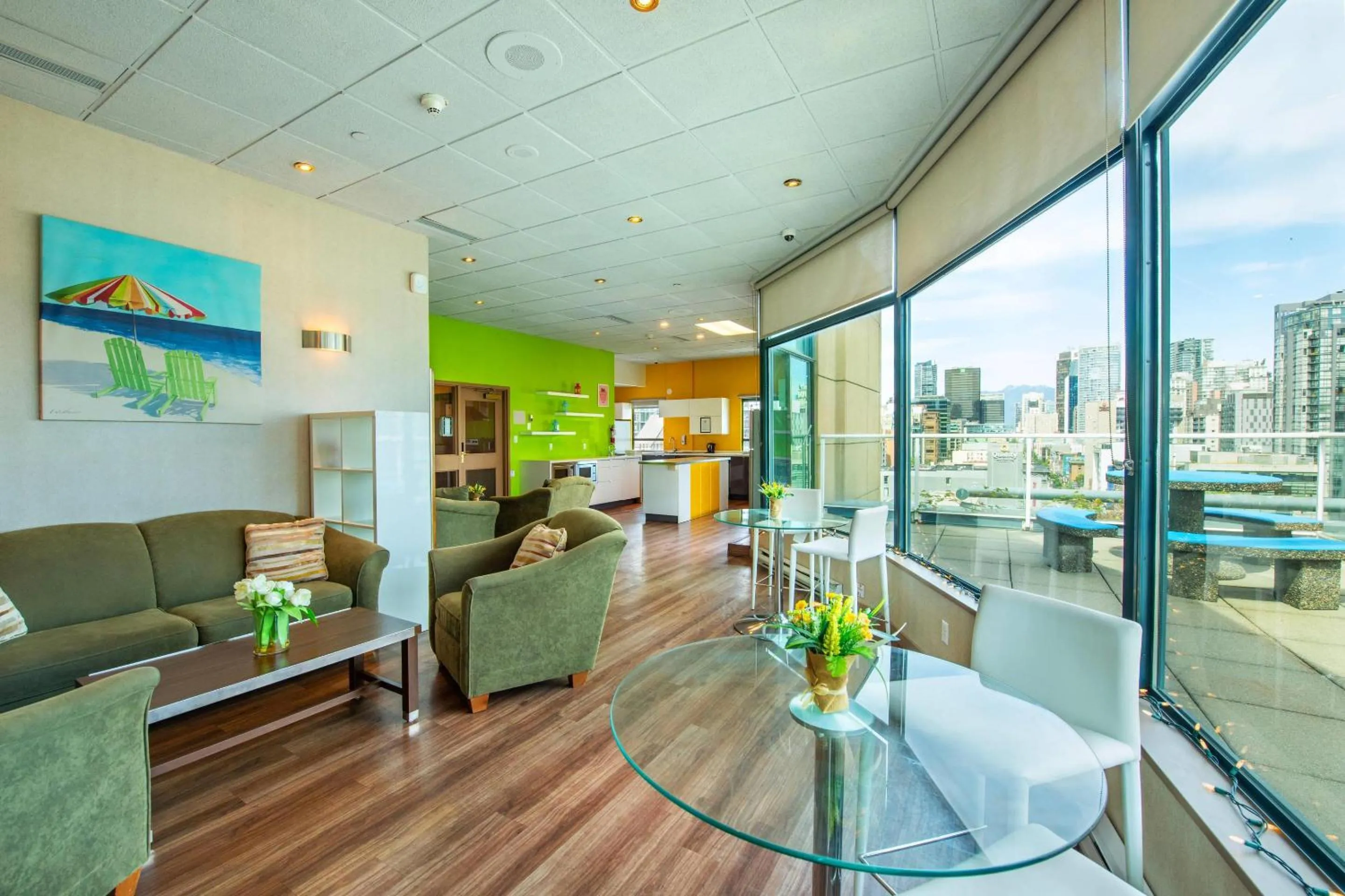 Lounge or bar in Grand Park Hotel & Suites Downtown Vancouver, an Ascend Collection Hotel