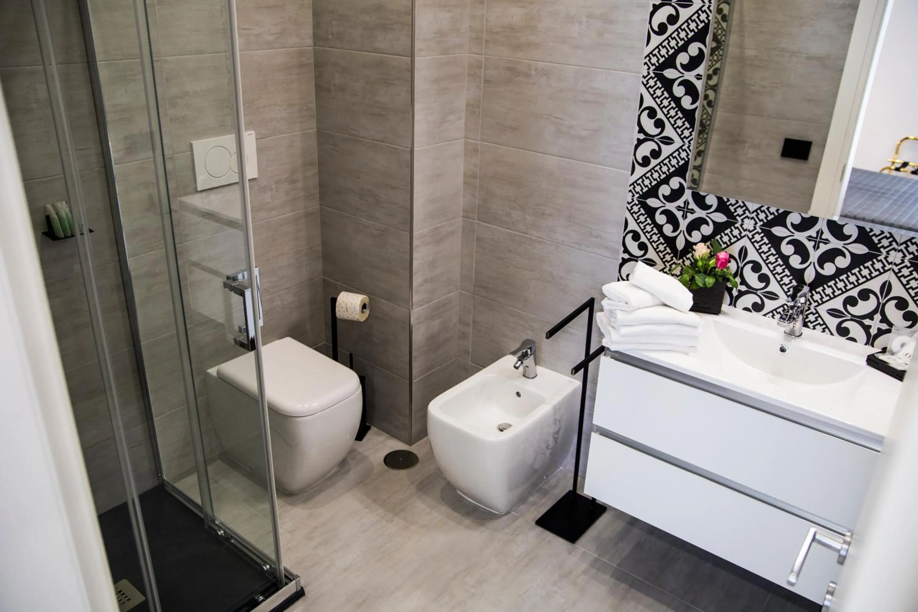 Shower in Maison de Julia Pompei