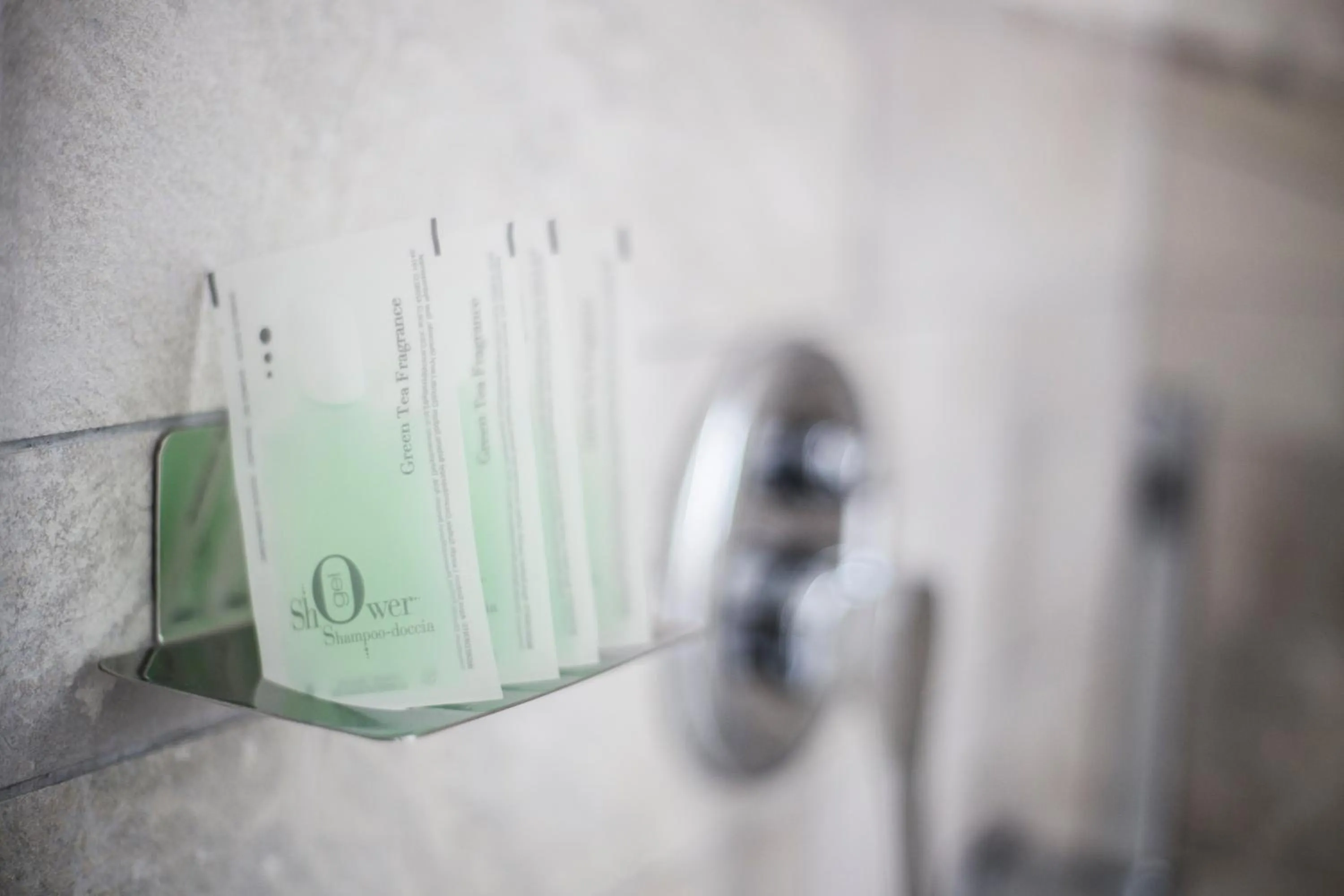 Shower in Maison de Julia Pompei