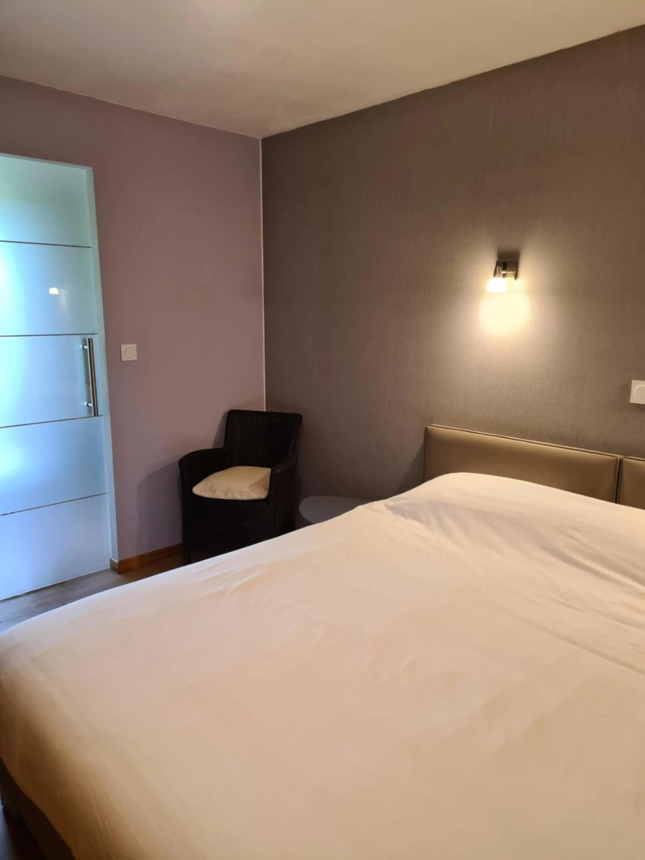 Bedroom, Bed in La Maison Thimadaise