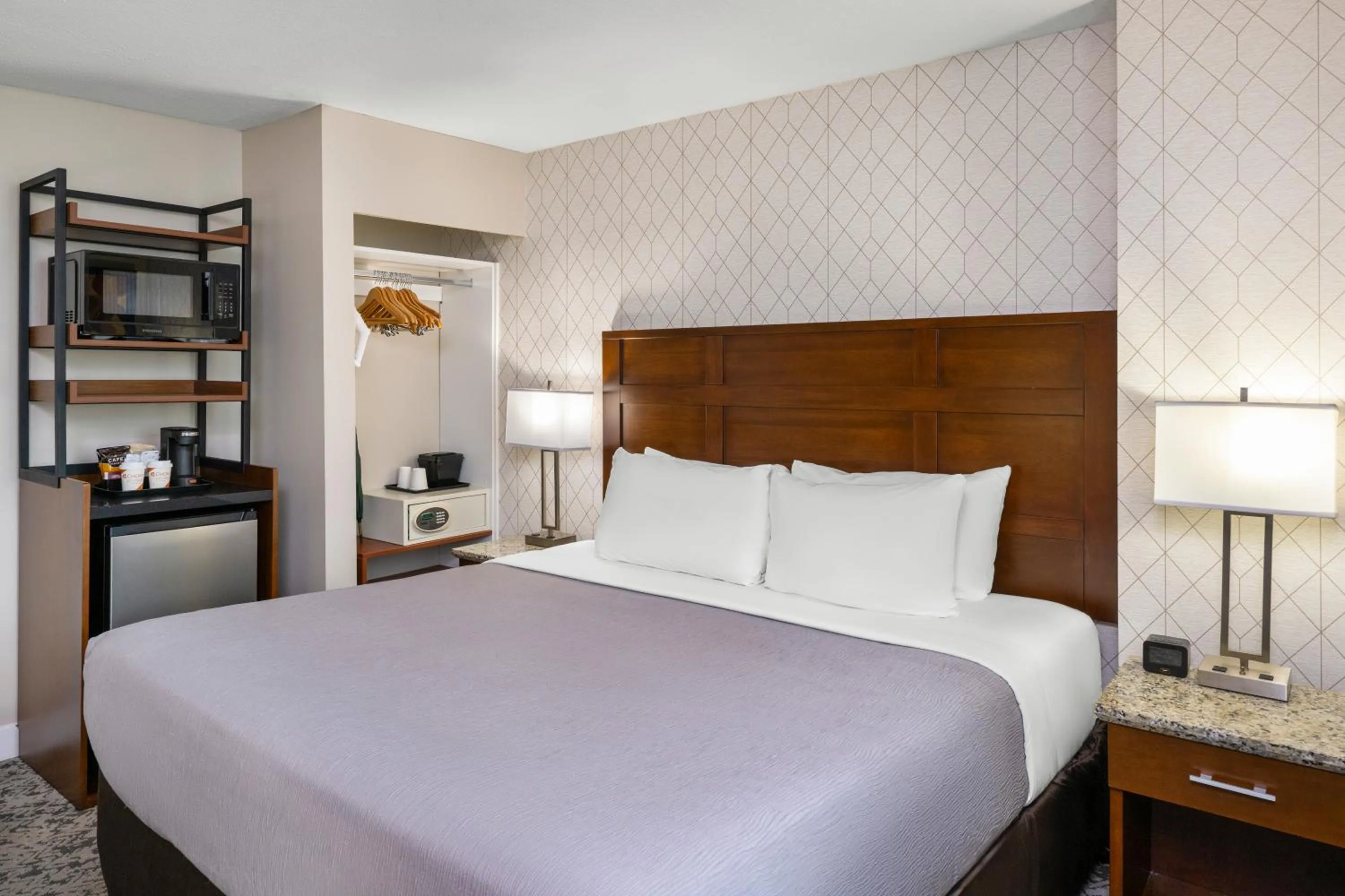 Photo of the whole room, Bed in Quality Inn & Suites