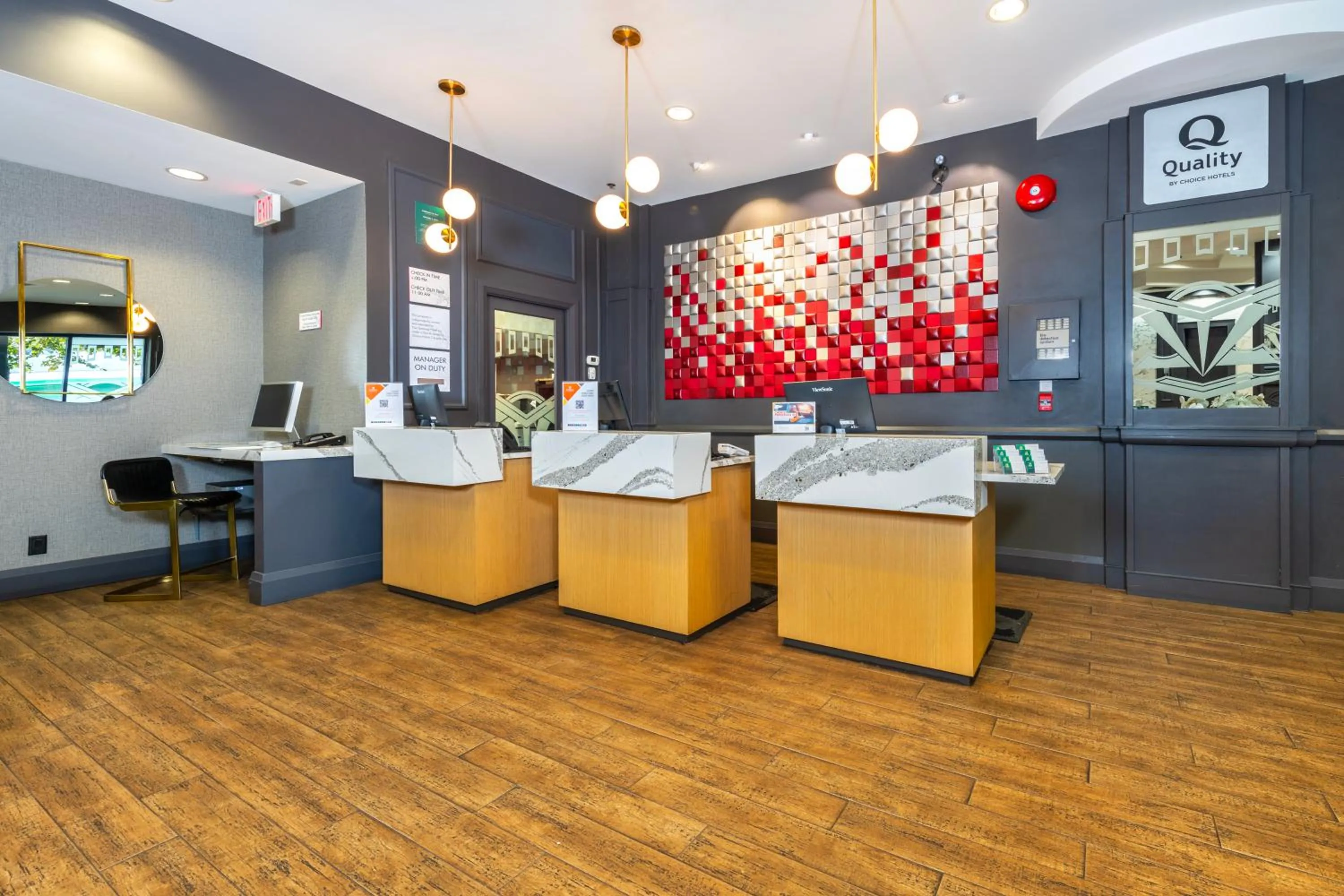 Lobby or reception in Quality Inn & Suites