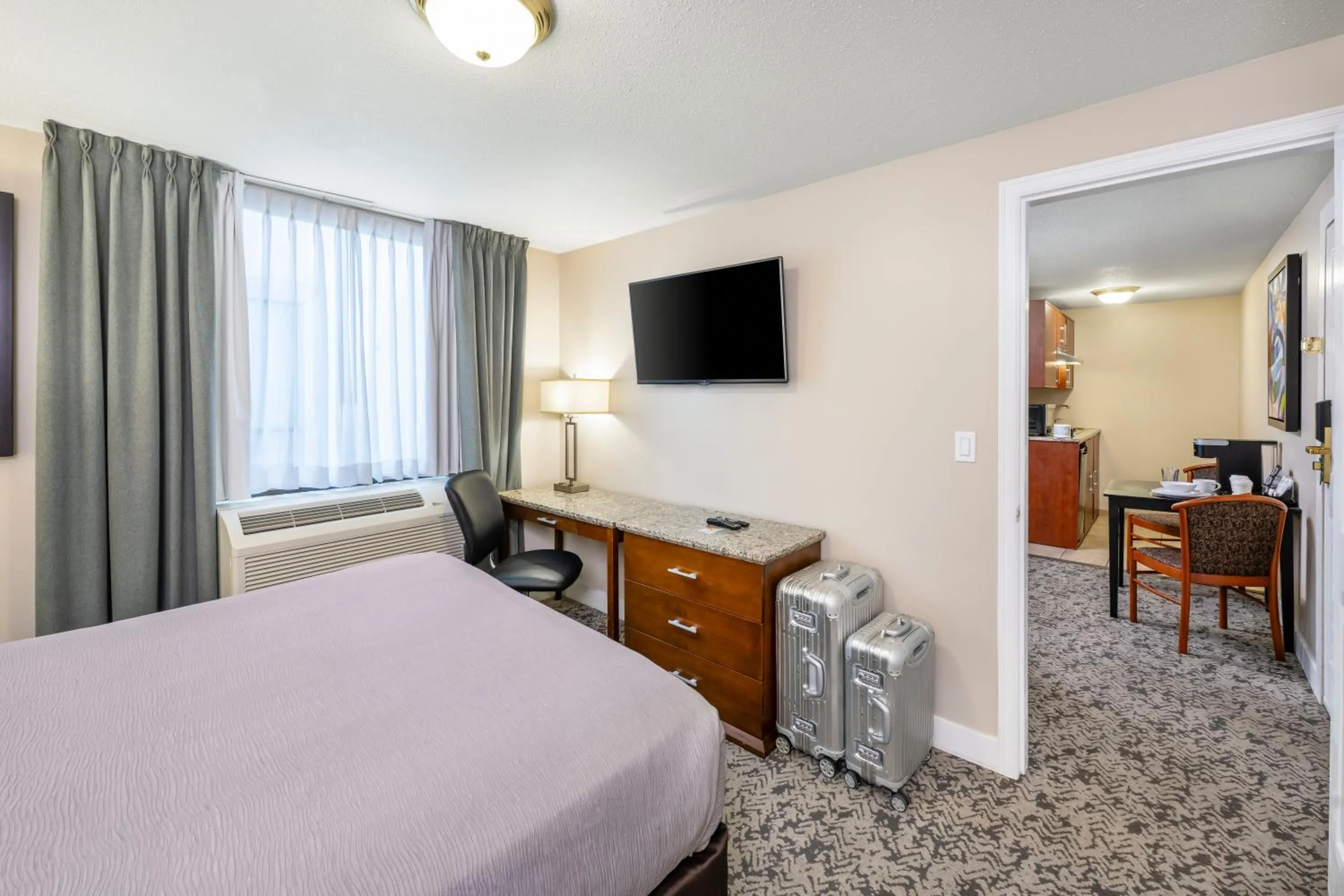 Bed in Quality Inn & Suites