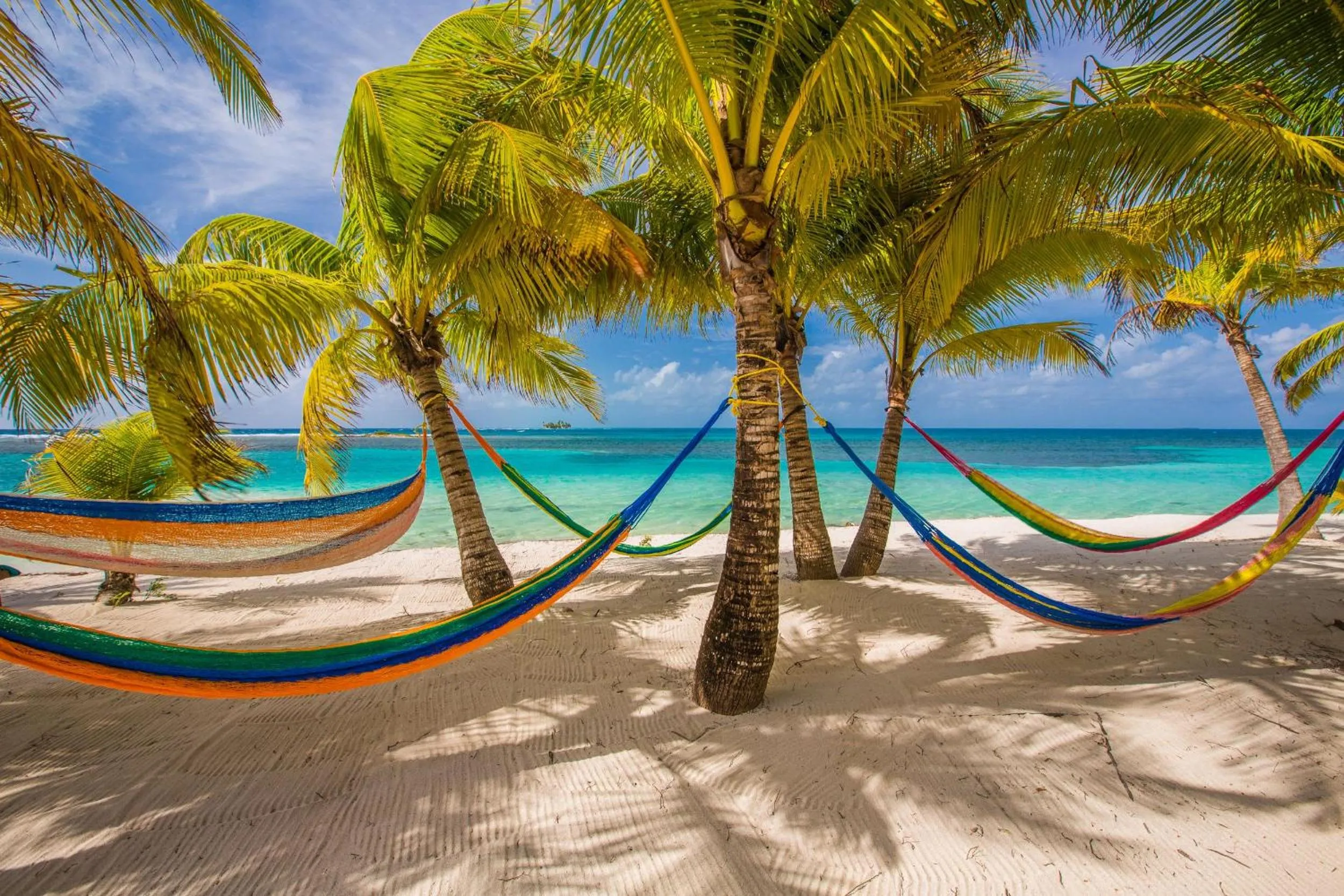 Beach in Pelican Beach Resort South Water Caye